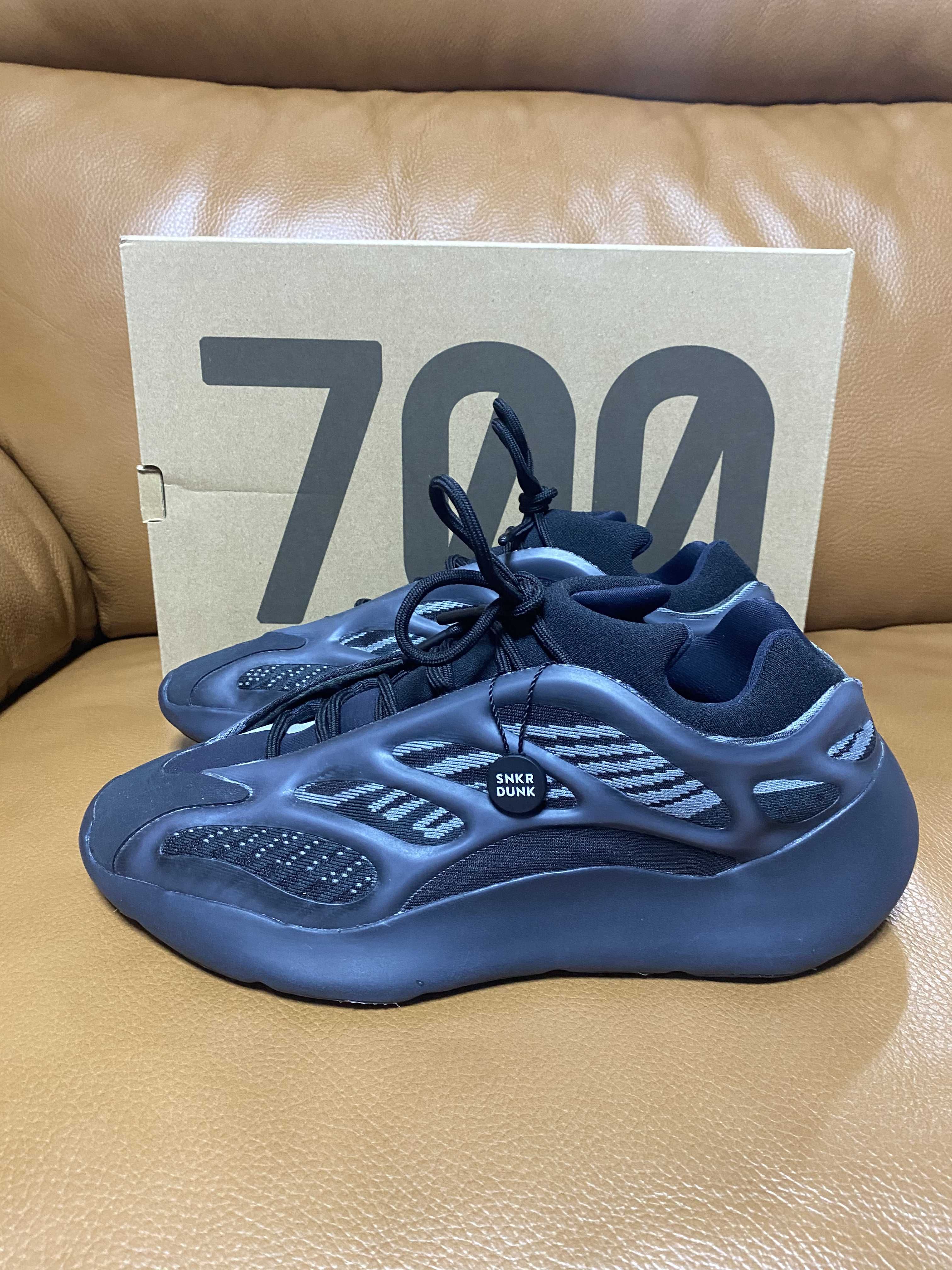 adidas YEEZY 700V3 "Alvah"