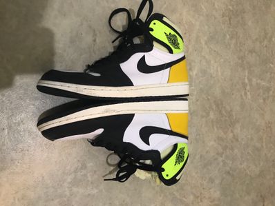 Nike Air Jordan 1 High OG "Volt Gold"