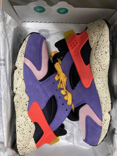 size? × Nike Air Huarache "Court Purple/Bright Crimson"