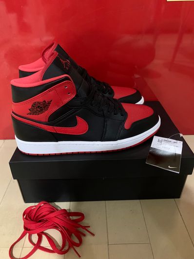 Nike Air Jordan 1 Mid "Bred Toe"
