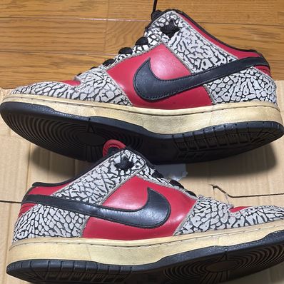 Supreme × Nike SB Dunk Low "Red Cement"(2012)