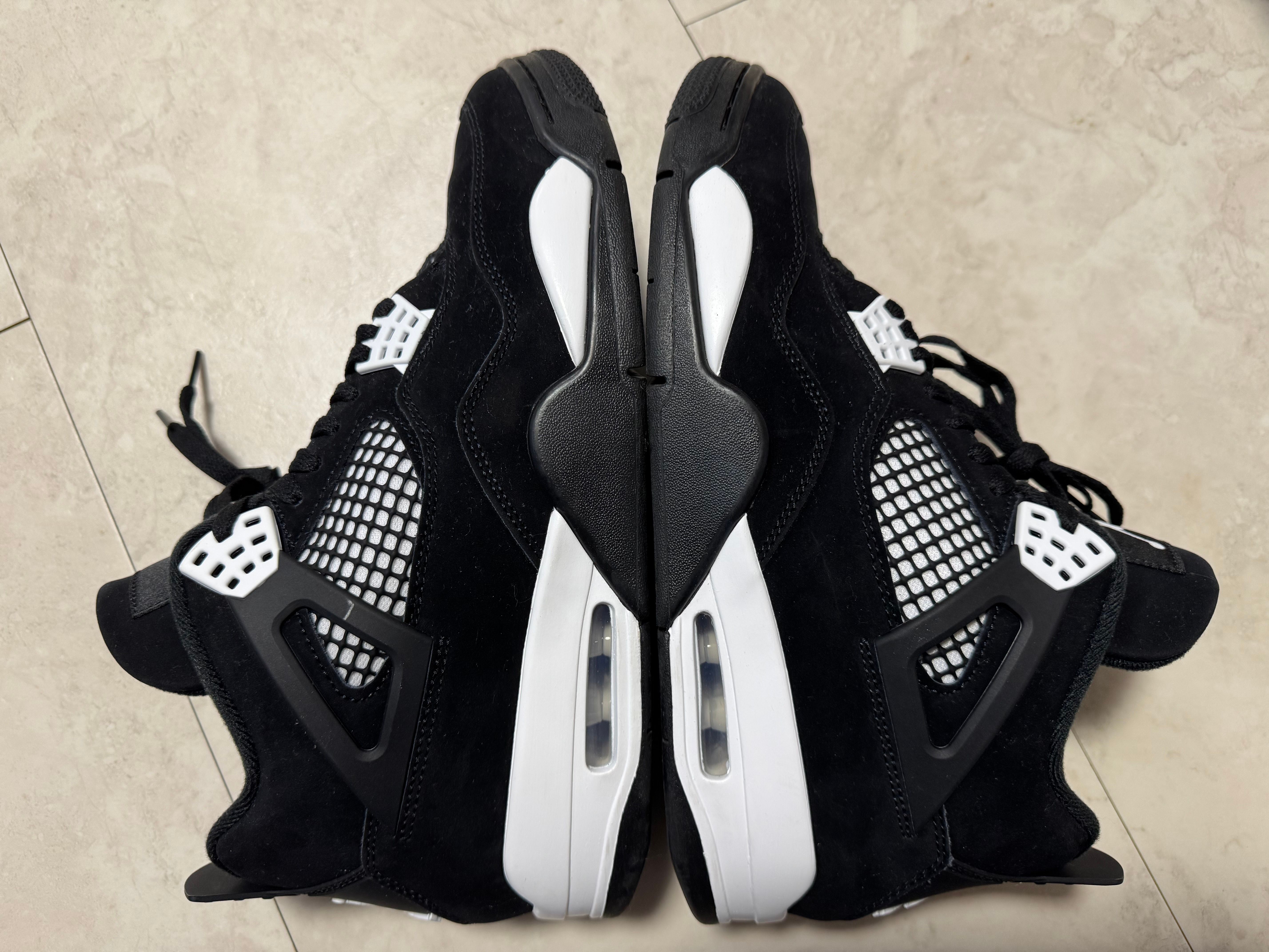 Nike Air Jordan 4 Retro "White Thunder"