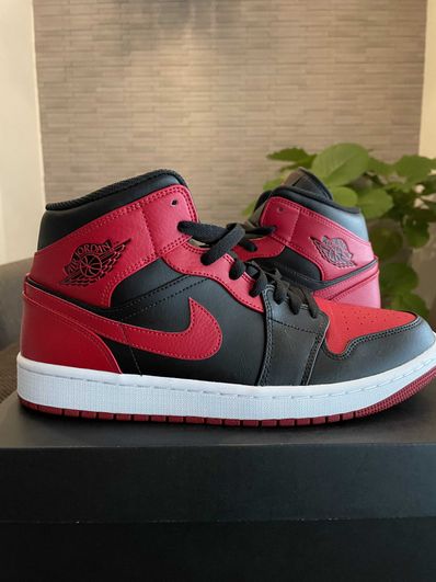 Nike Air Jordan 1 Mid "Bred"
