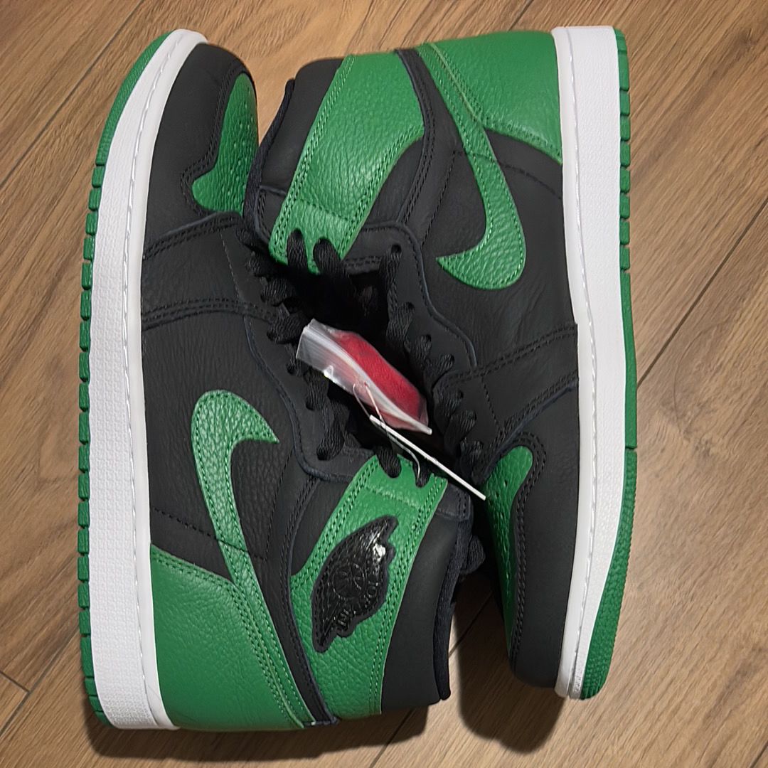 Nike Air Jordan 1 Retro High OG "Black/Pine Green" (2020)      
