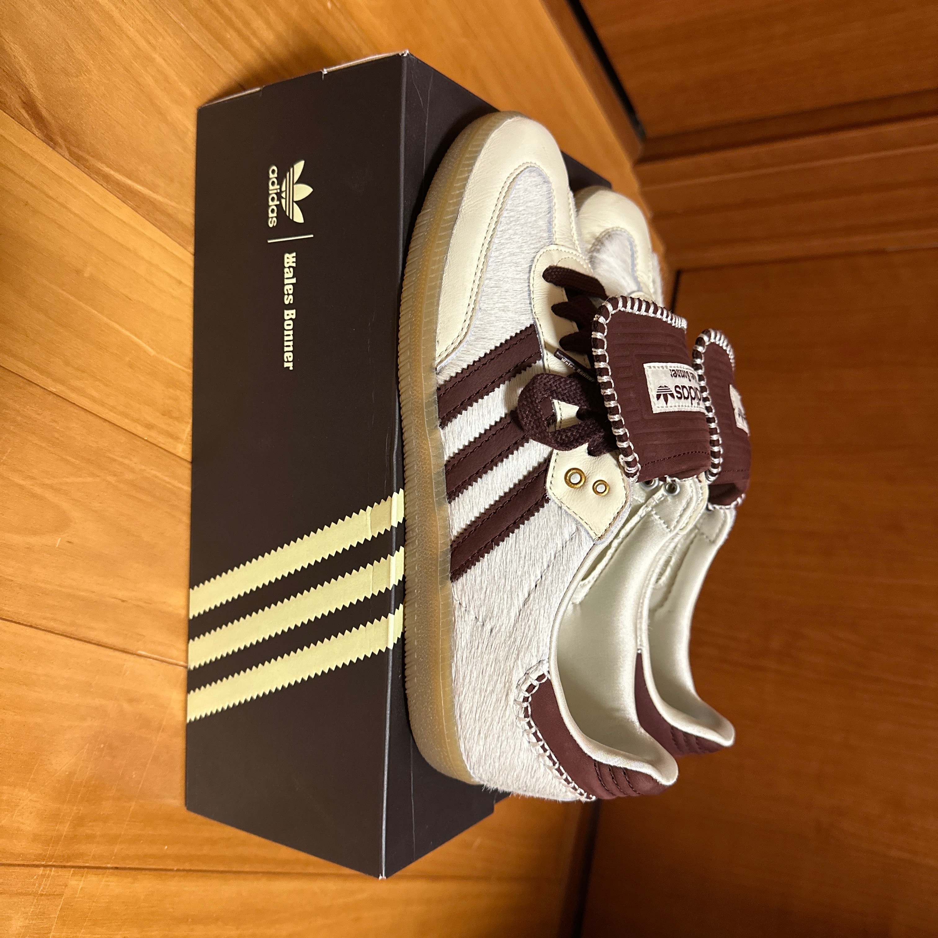 ウェールズ・ボナー × アディダス サンバ ポニー トーナル ロー "クリームホワイト/ミステリーブラウン"