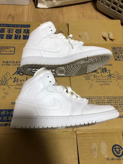 Nike WMNS Air Jordan 1 Mid