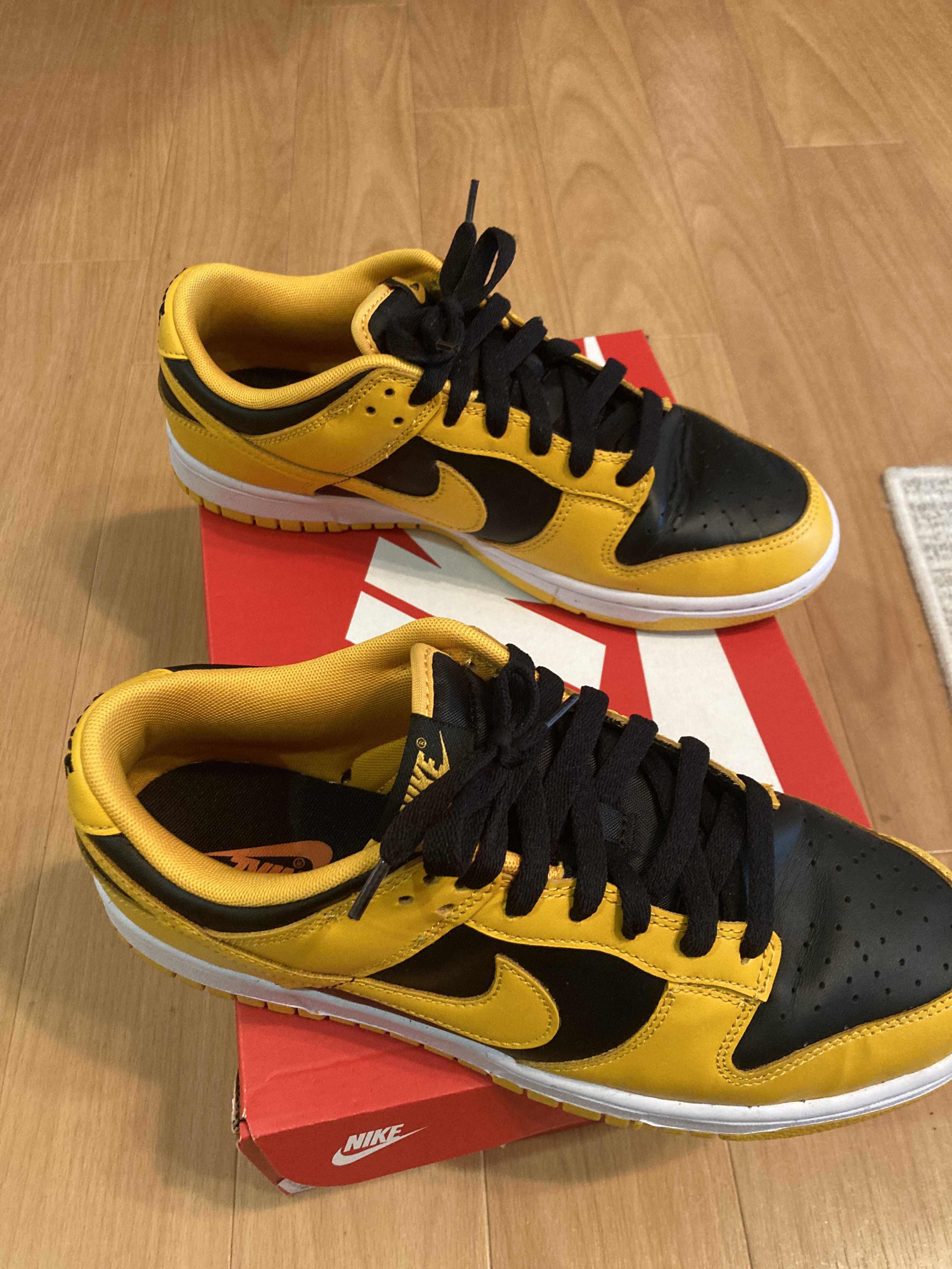 Nike Dunk Low "Championship Goldenrod"