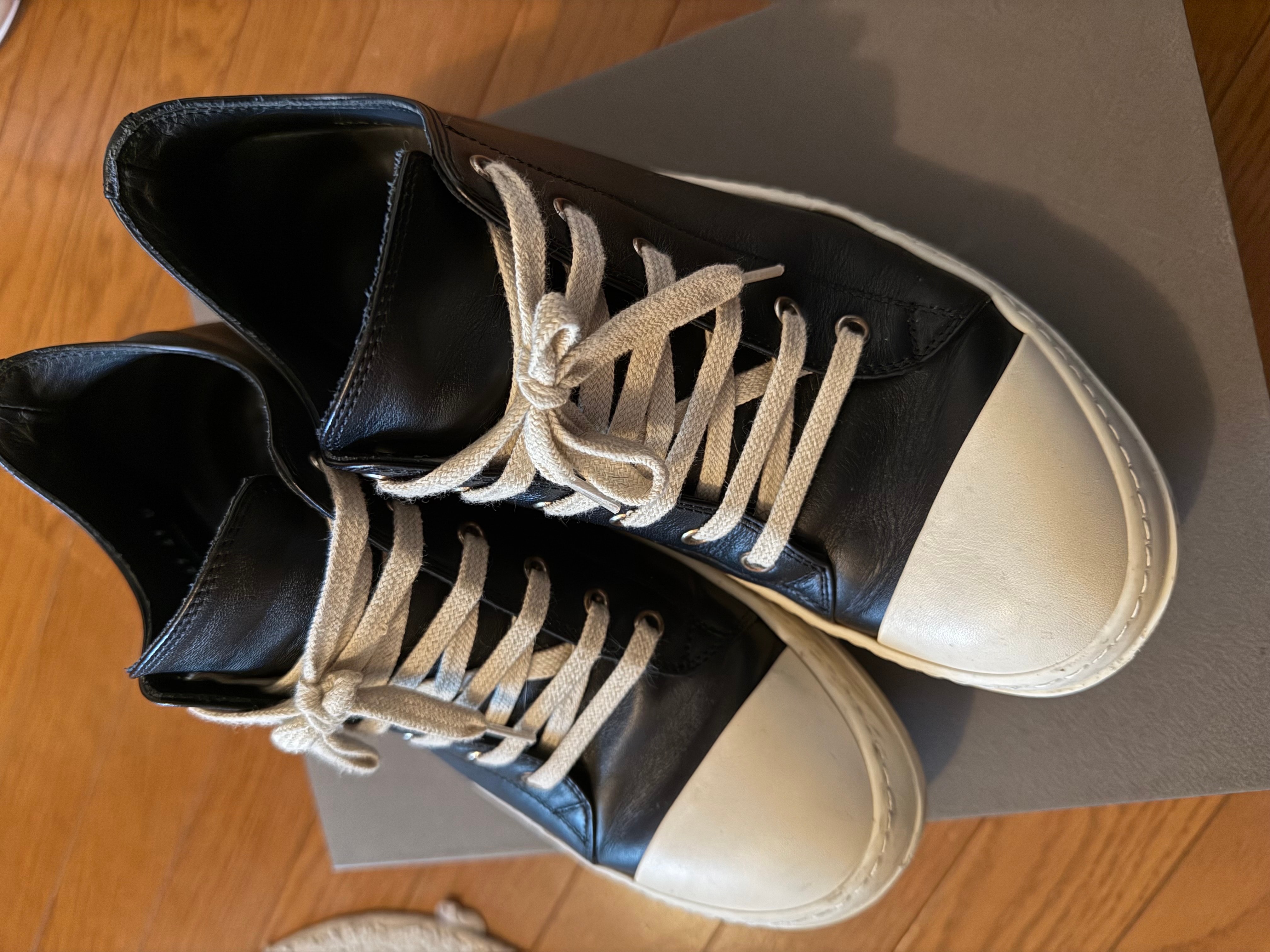 Rick Owens Low Sneaks "Black/Milk