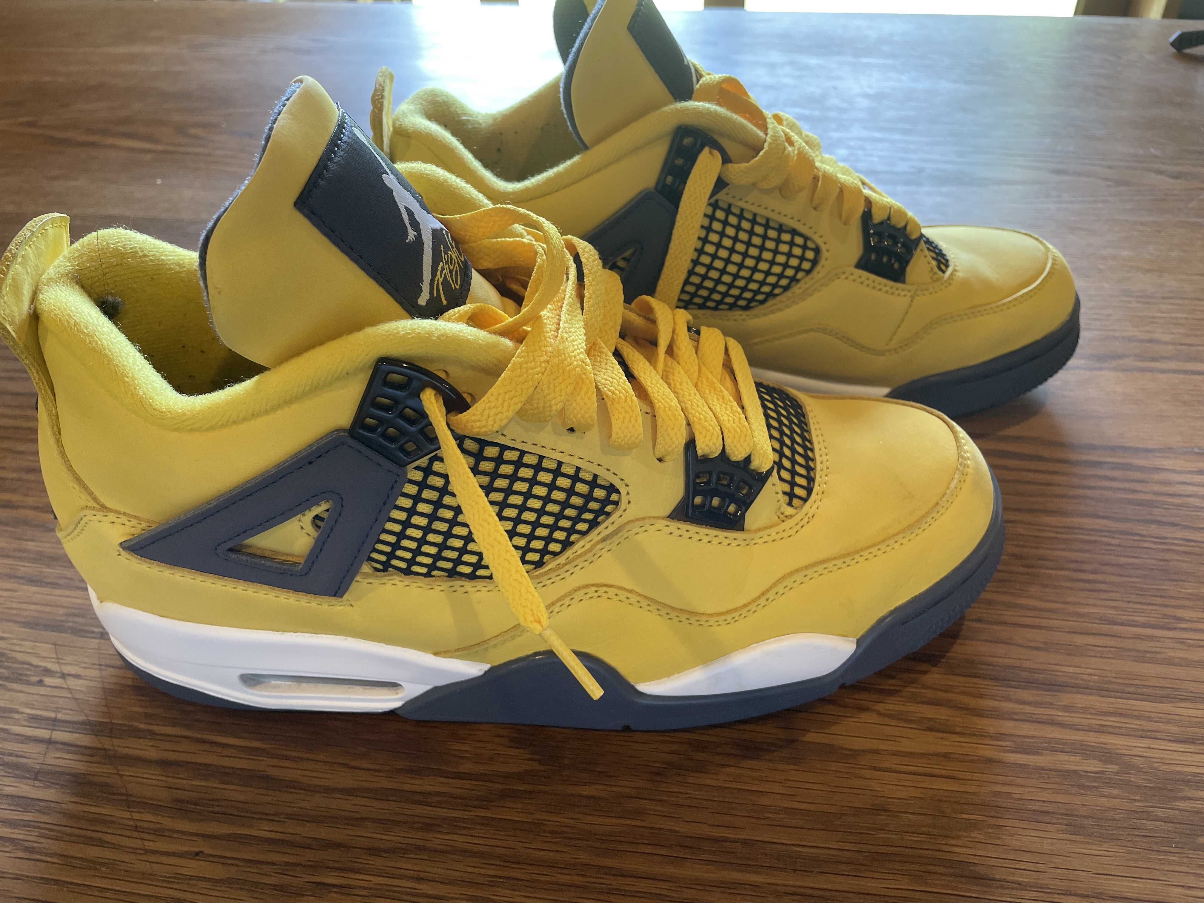 Nike Air Jordan 4 "Tour Yellow"