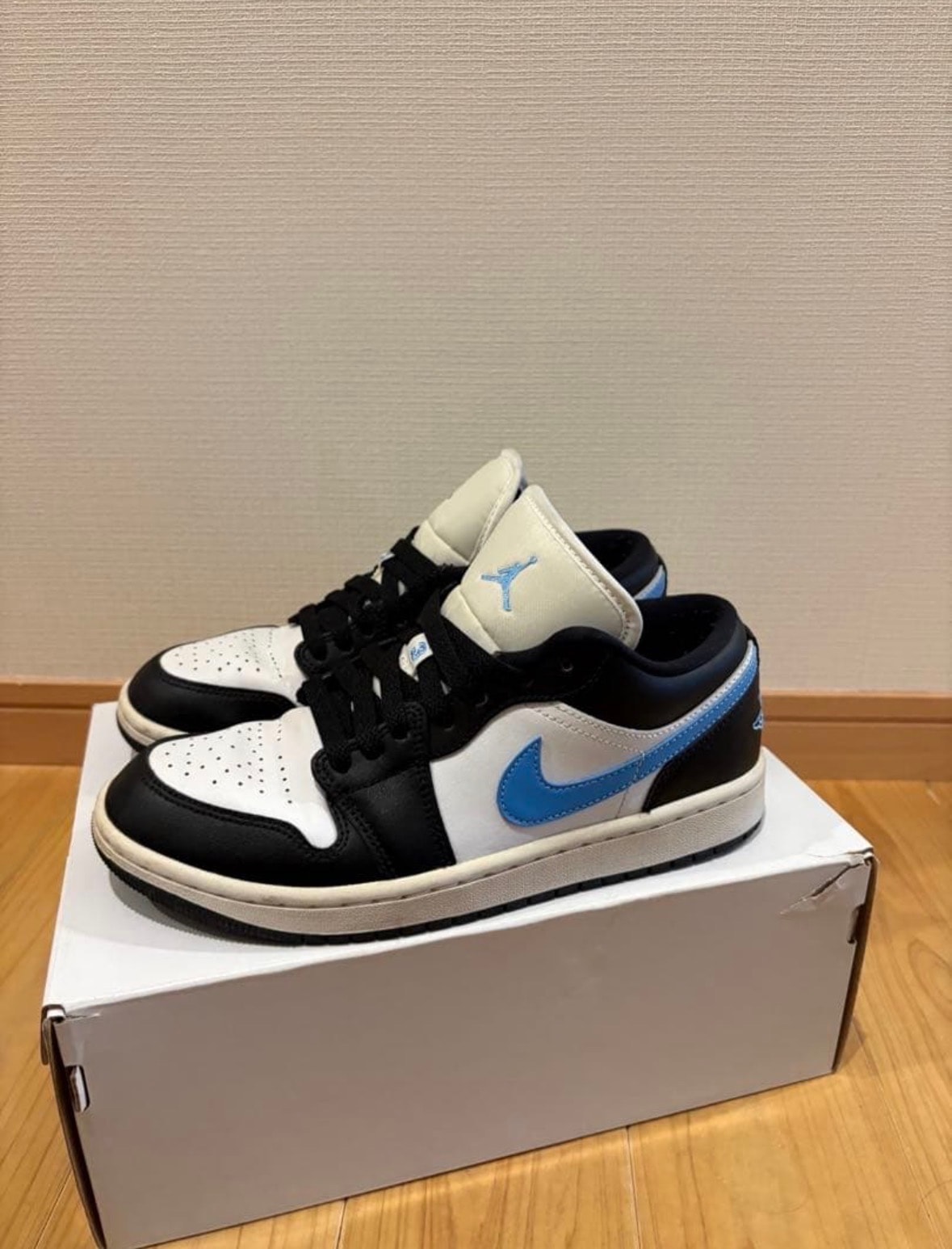 Nike Women's Air Jordan 1 Low "Black/University Blue"