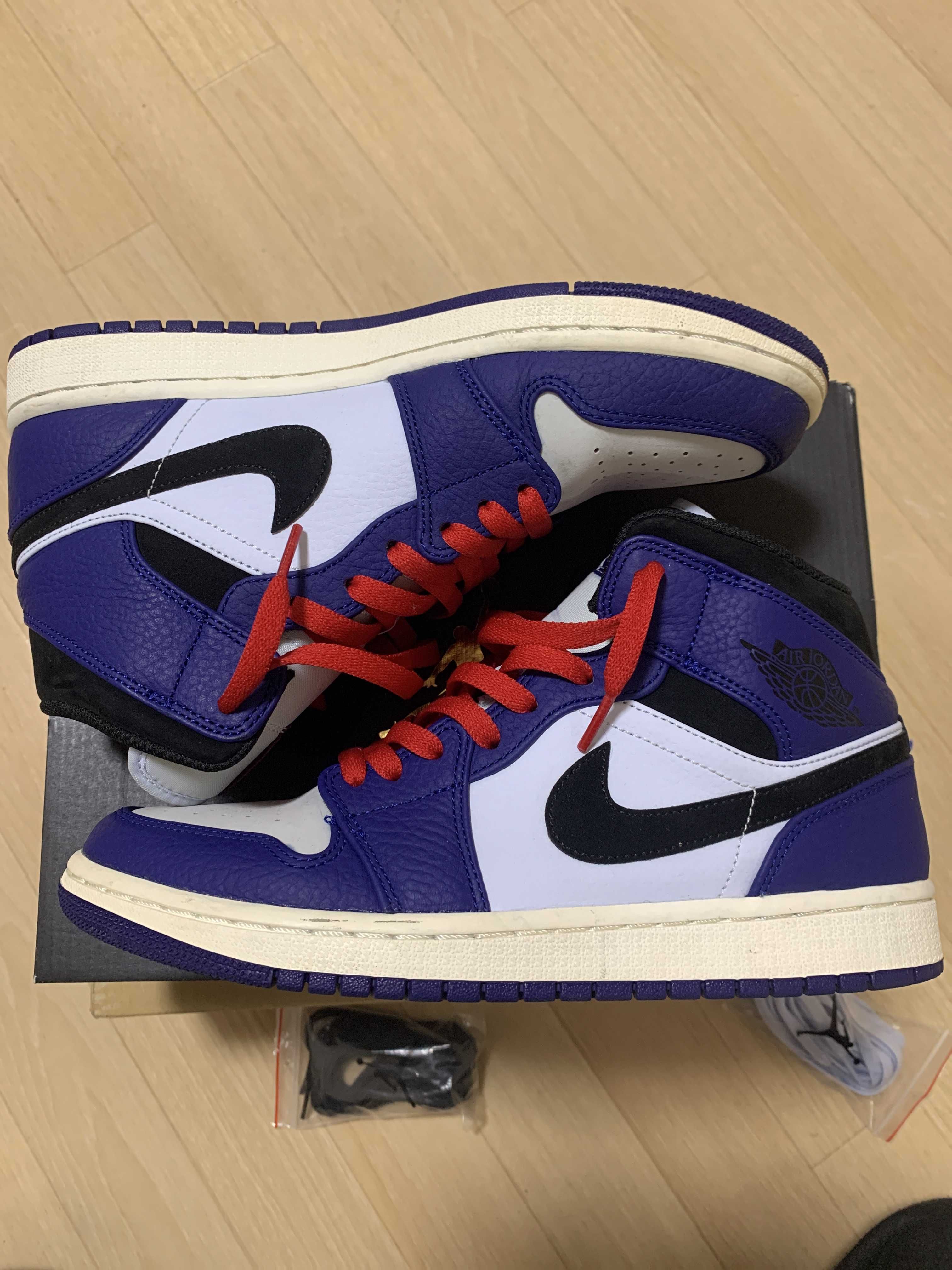 Nike Air Jordan 1 Mid "Deep Royal Blue"
