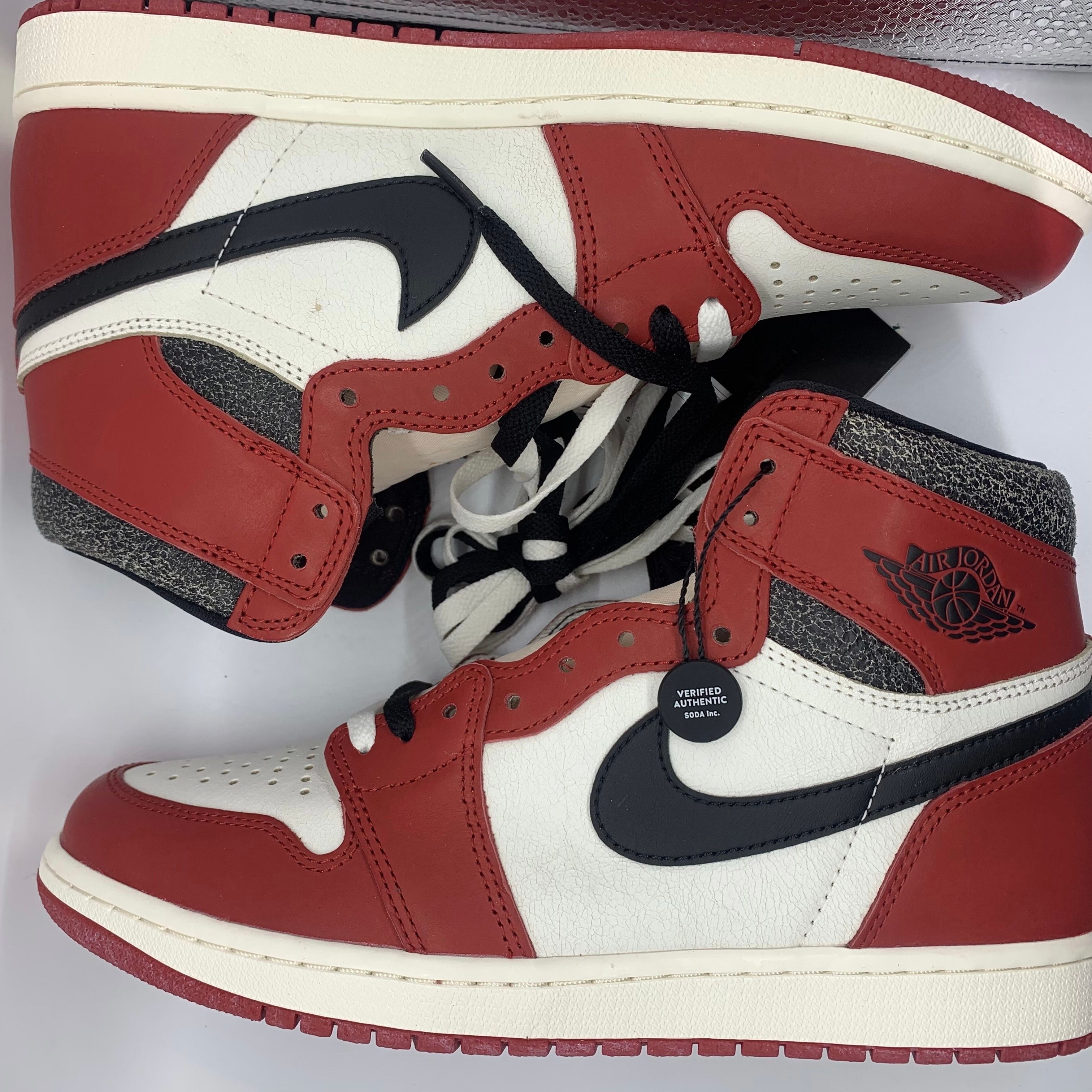 Nike Air Jordan 1 High OG "Lost & Found/Chicago"