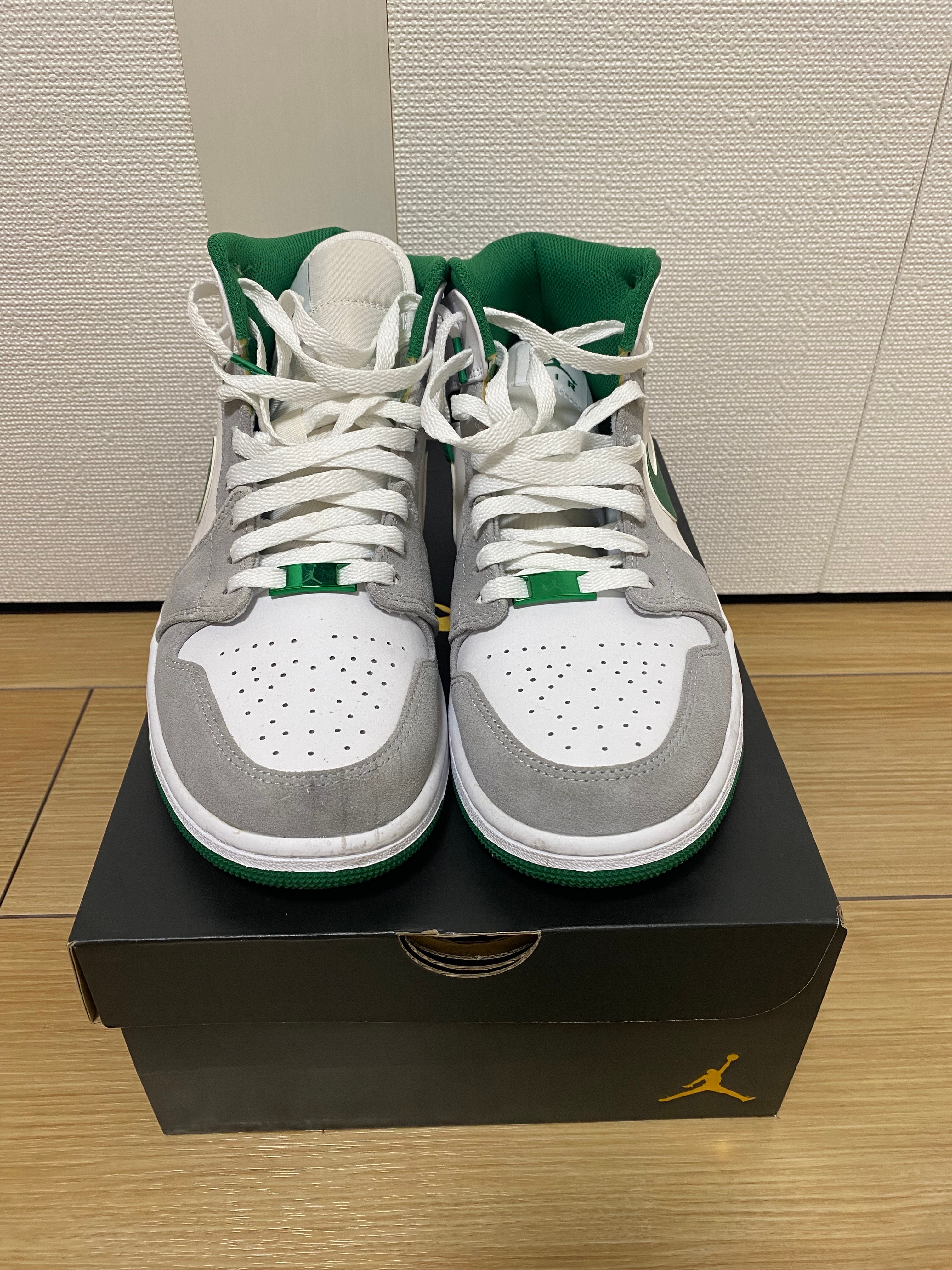 Nike Air Jordan 1 Mid "Green Grey White"