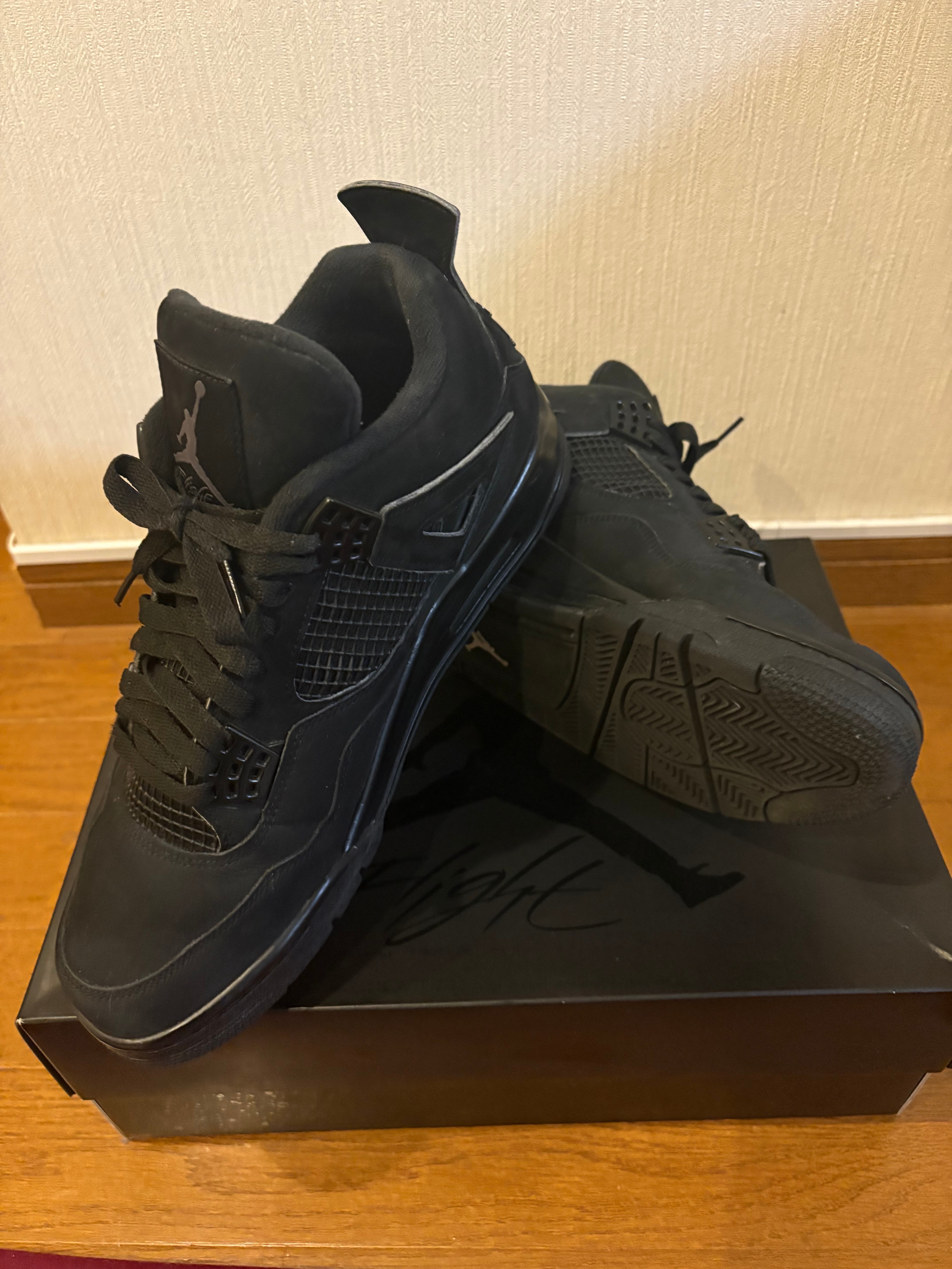 ナイキ ジョーダン4 "ブラックキャット"