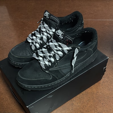 Travis Scott × Nike Air Jordan 1 Low OG SP "Black Phantom"