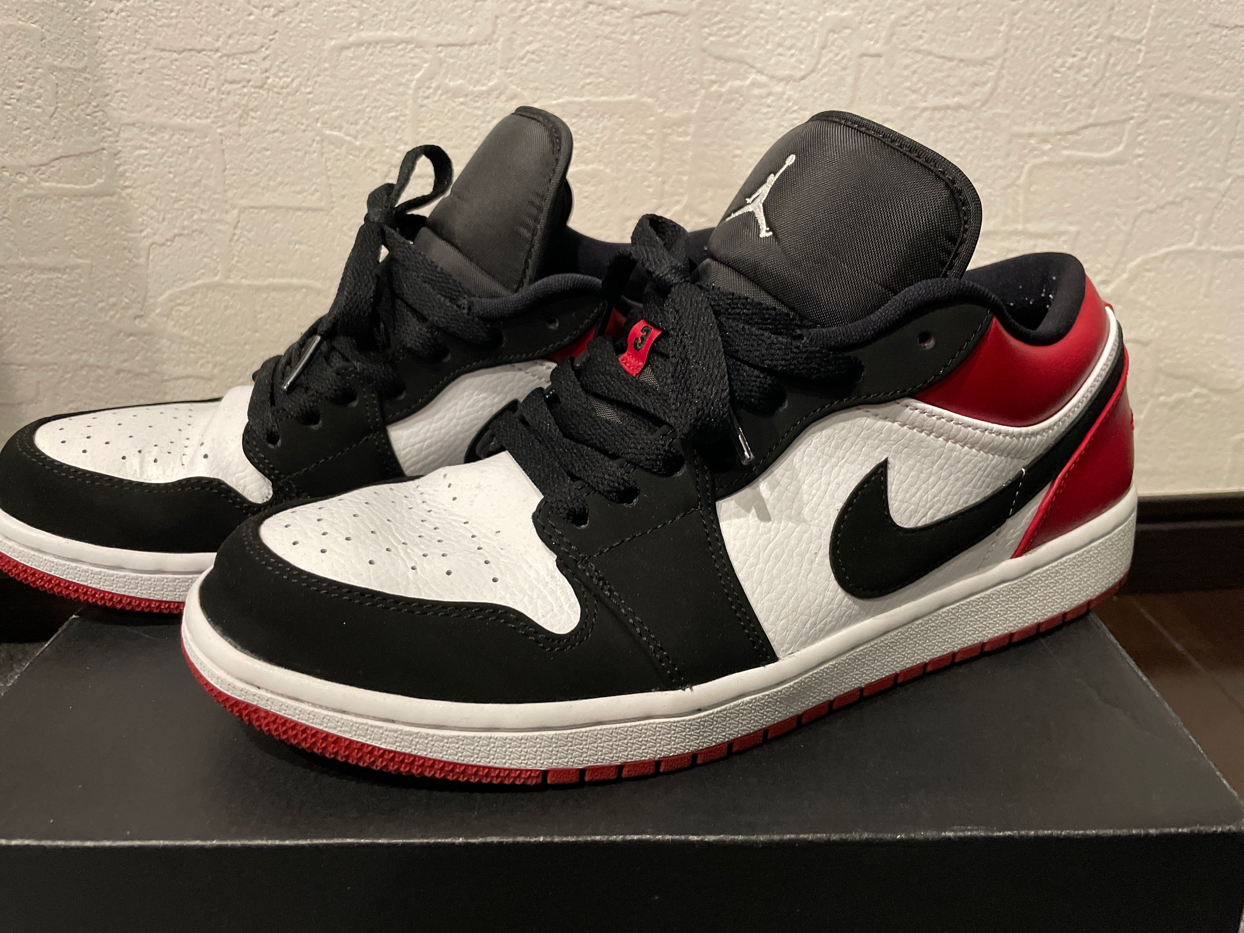 Nike Air Jordan 1 Low "Black Toe"