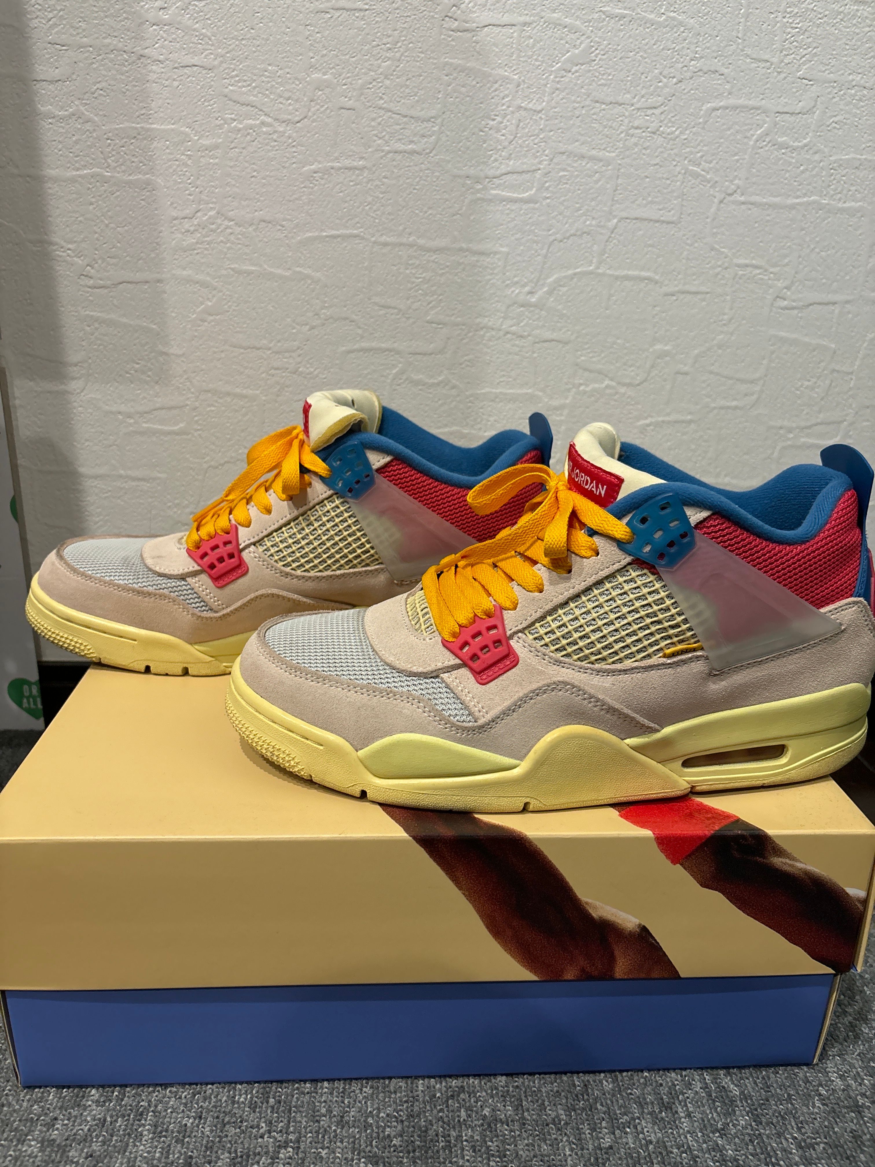 UNION × Nike Air Jordan 4 SP "Guava Ice/Light Fusion Red"