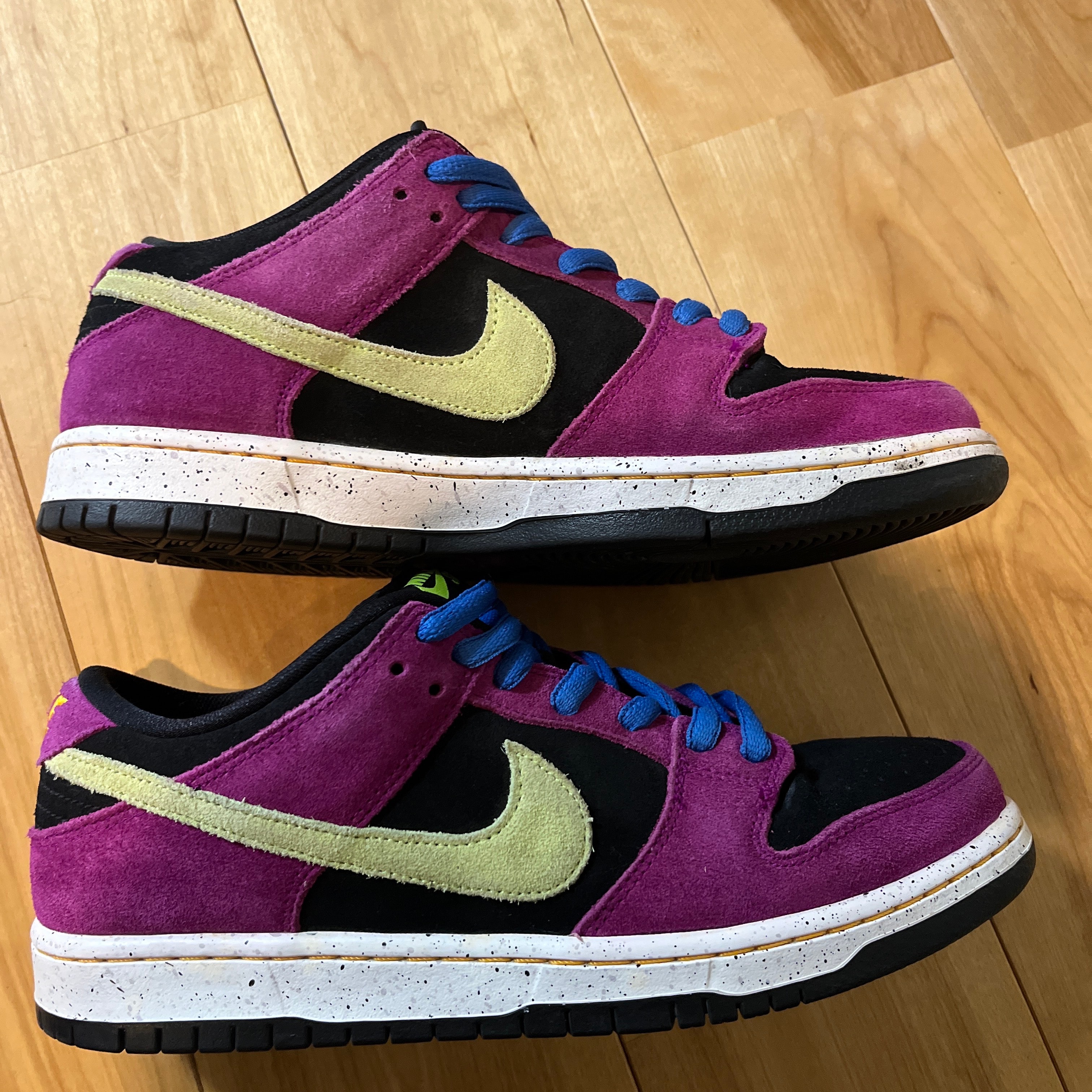 Nike SB Dunk Low "Red Plum"