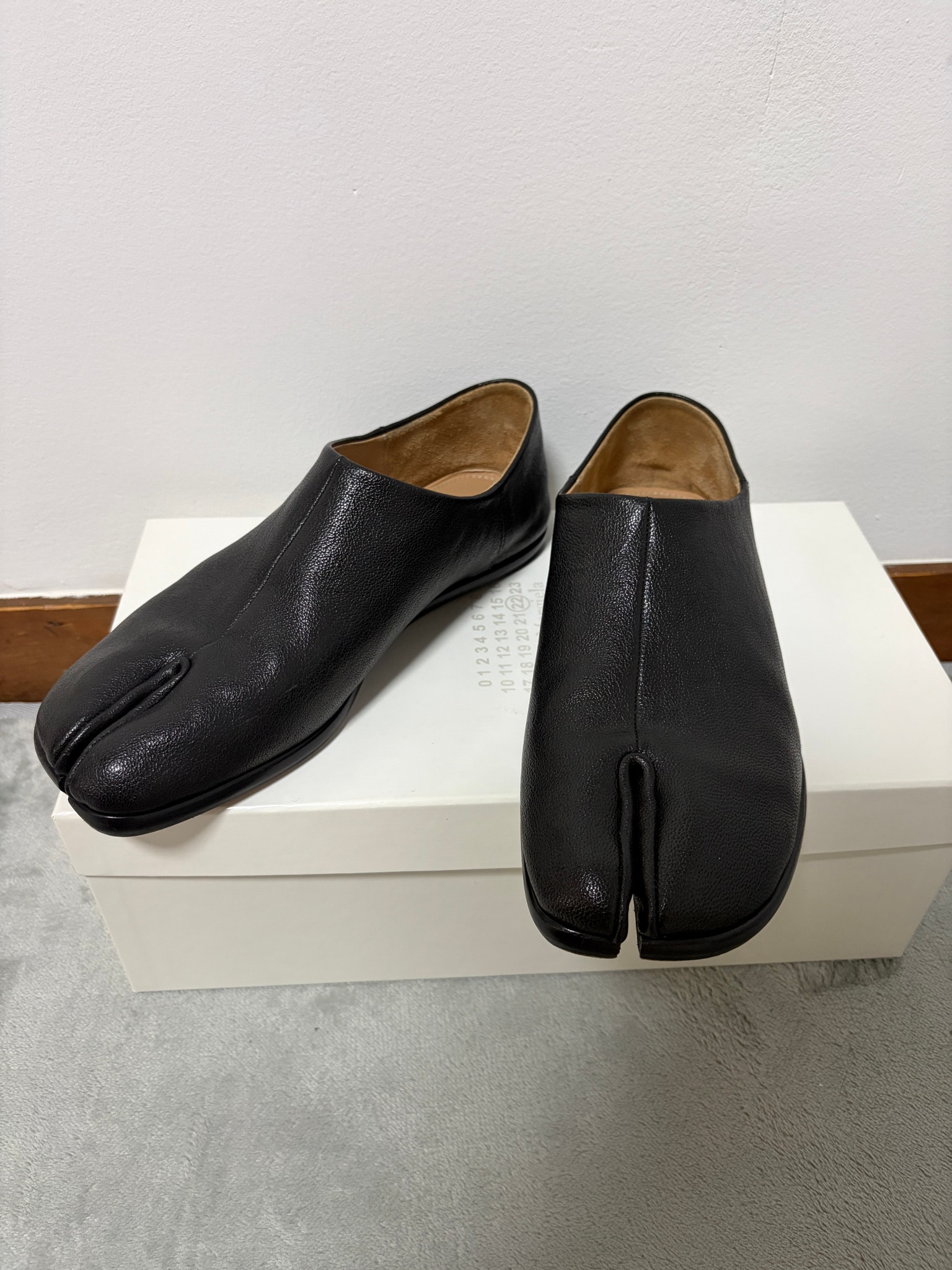 Maison Margiela Tabi Babouches "Black"