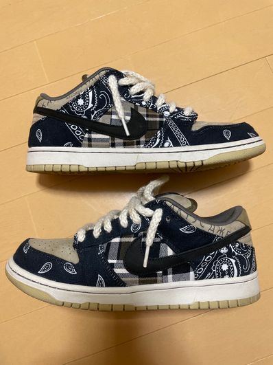 Travis Scott × Nike SB Dunk Low "Black/Parachute Beige"