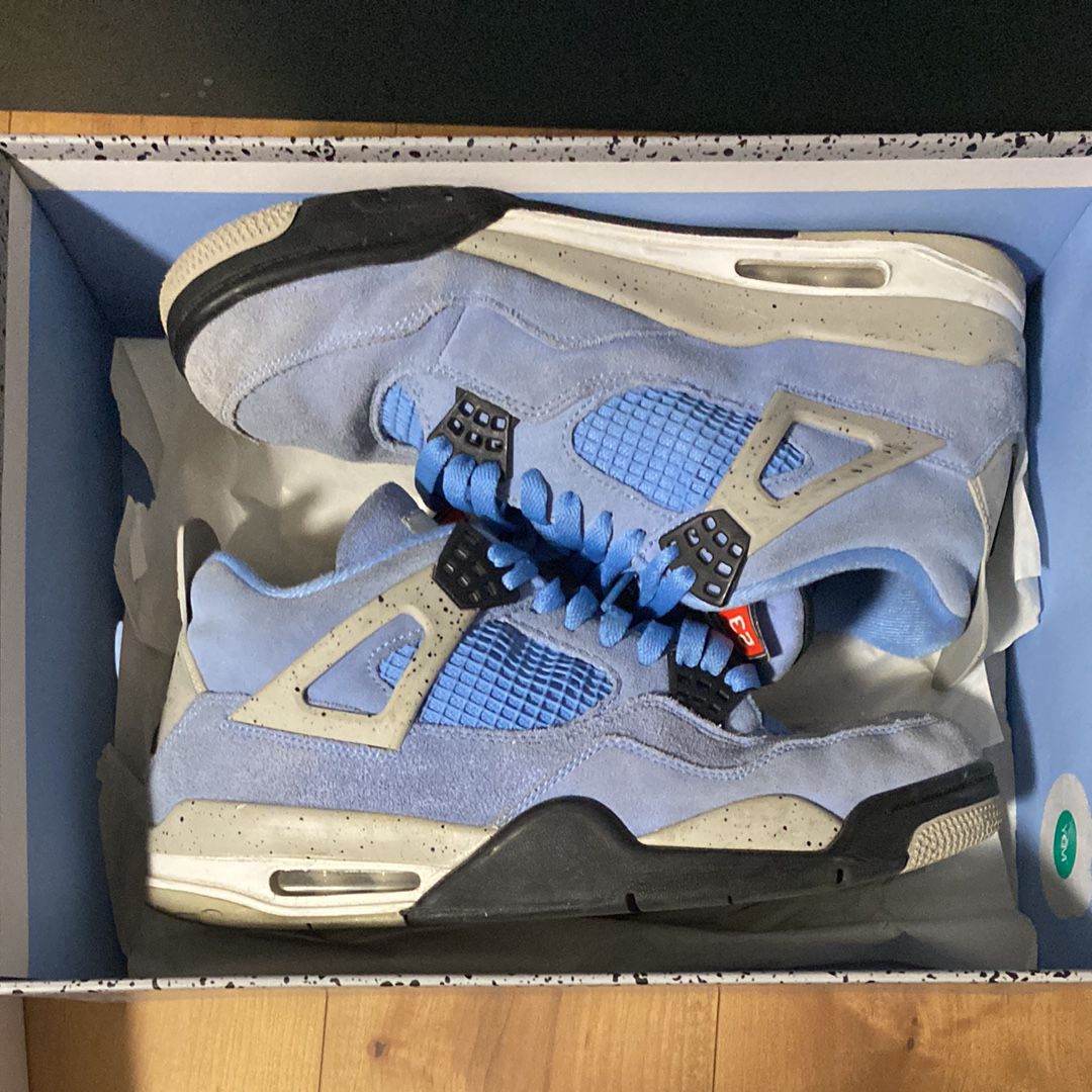 Nike Air Jordan 4 "University Blue"