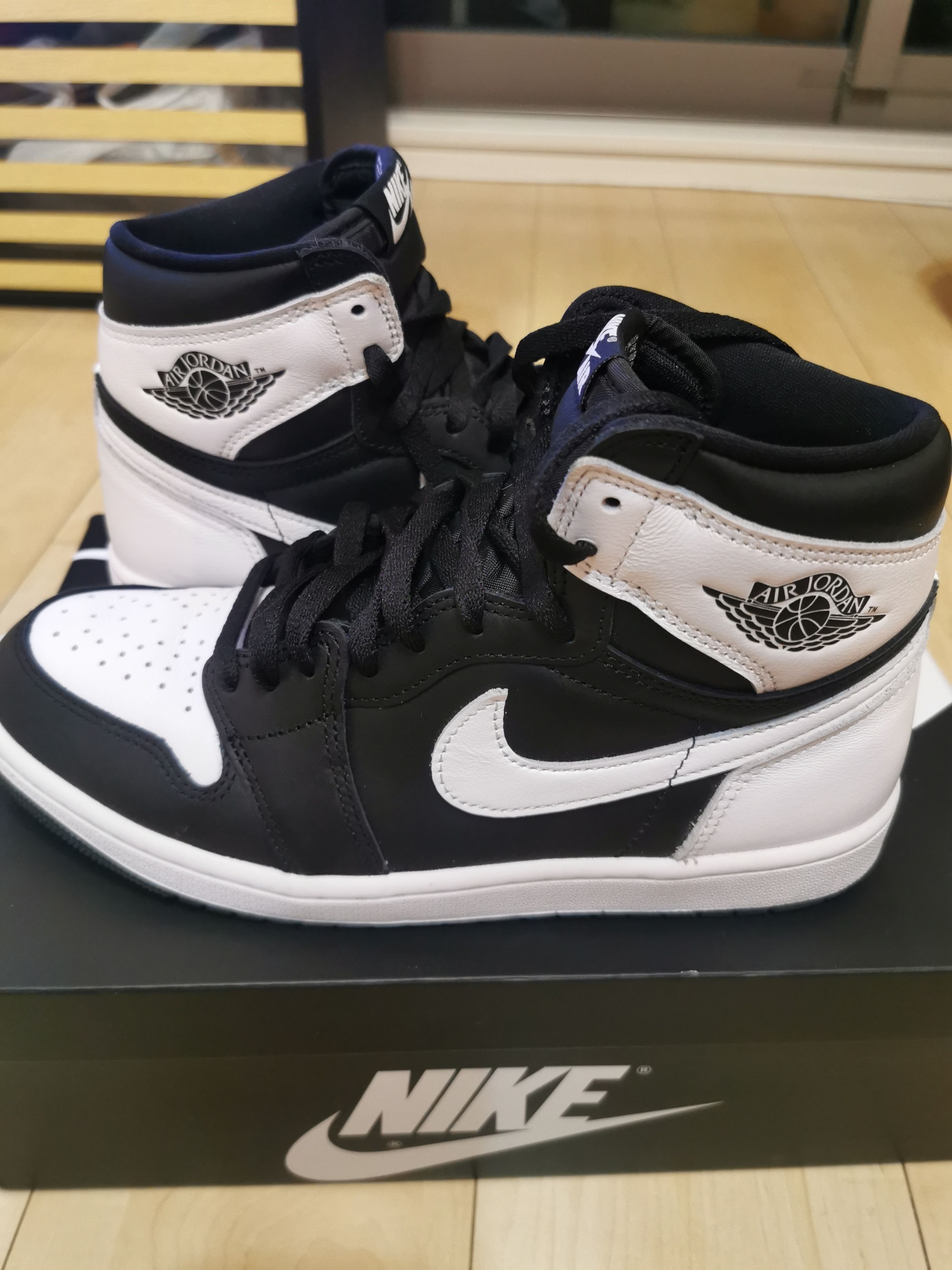 Nike Air Jordan 1 Retro High OG "Black/White"