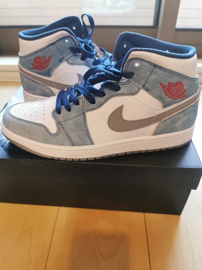 Nike Air Jordan 1 Mid SE "White/Hyper Royal/Red"