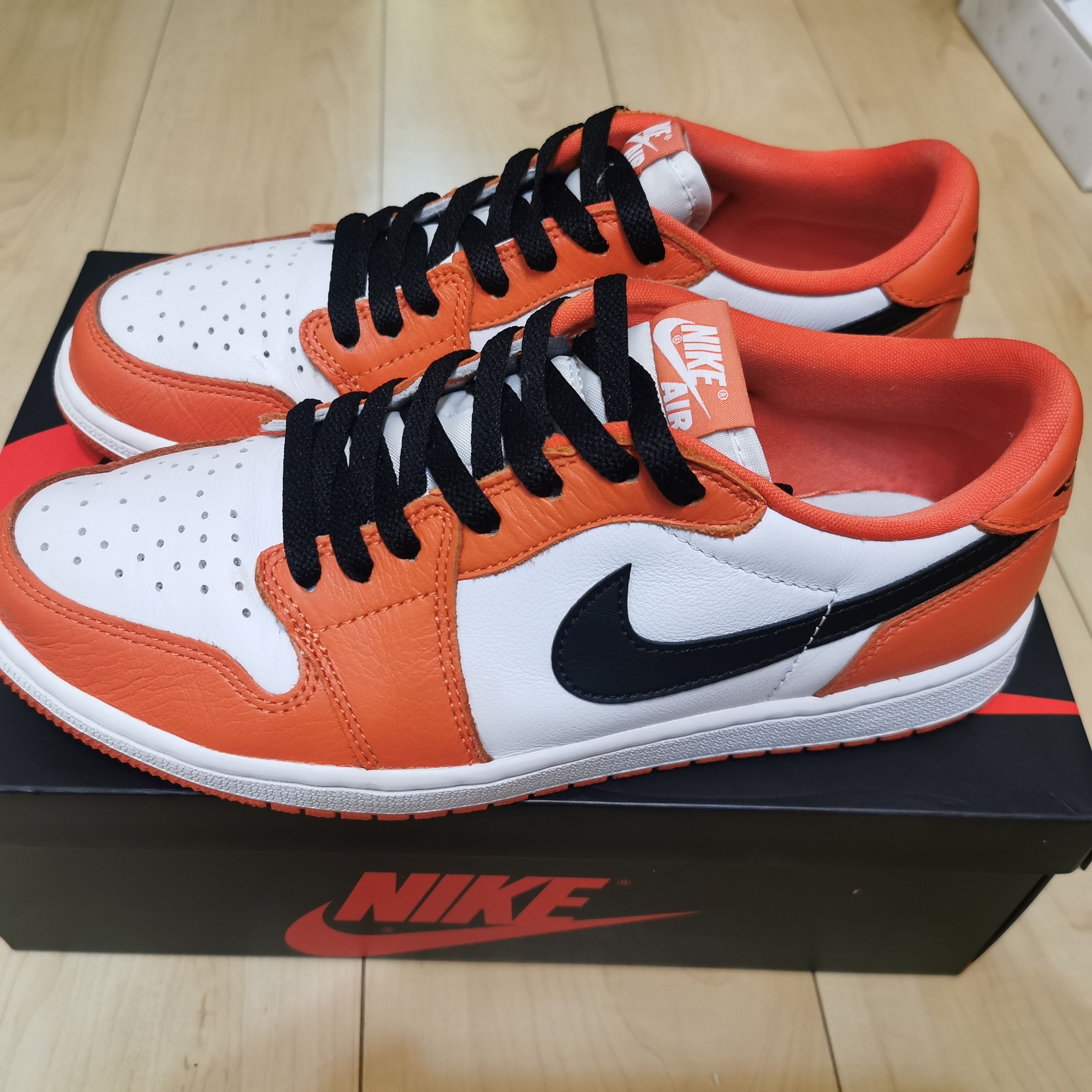 Nike Air Jordan 1 Low OG "Starfish"