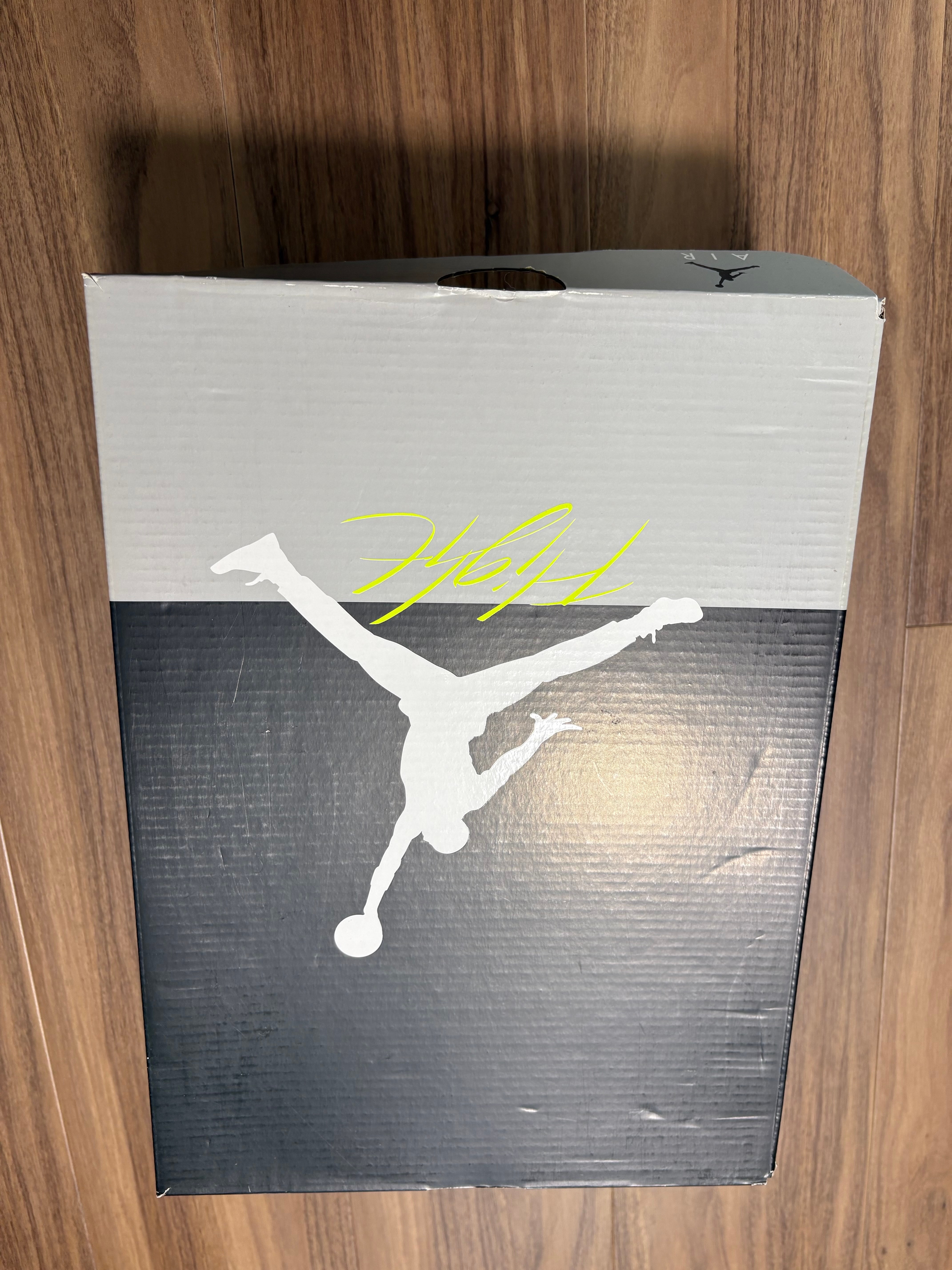 Nike Air Jordan 4 Retro LE "Neon"