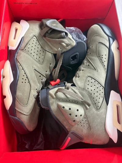 Travis Scott × Nike Air Jordan 6 Retro "Medium Olive"