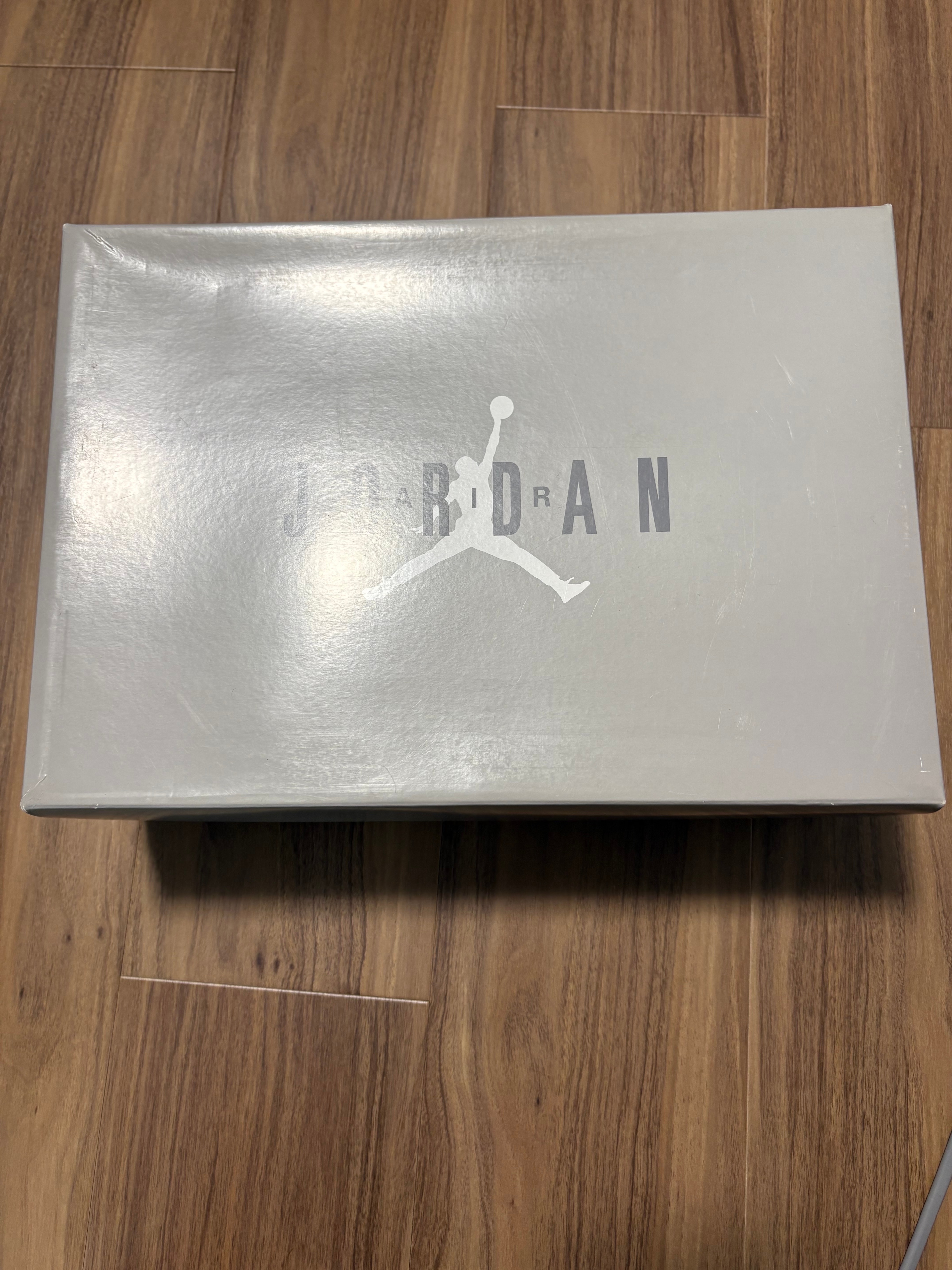 Nike Air Jordan 11 Retro "Cool Grey"