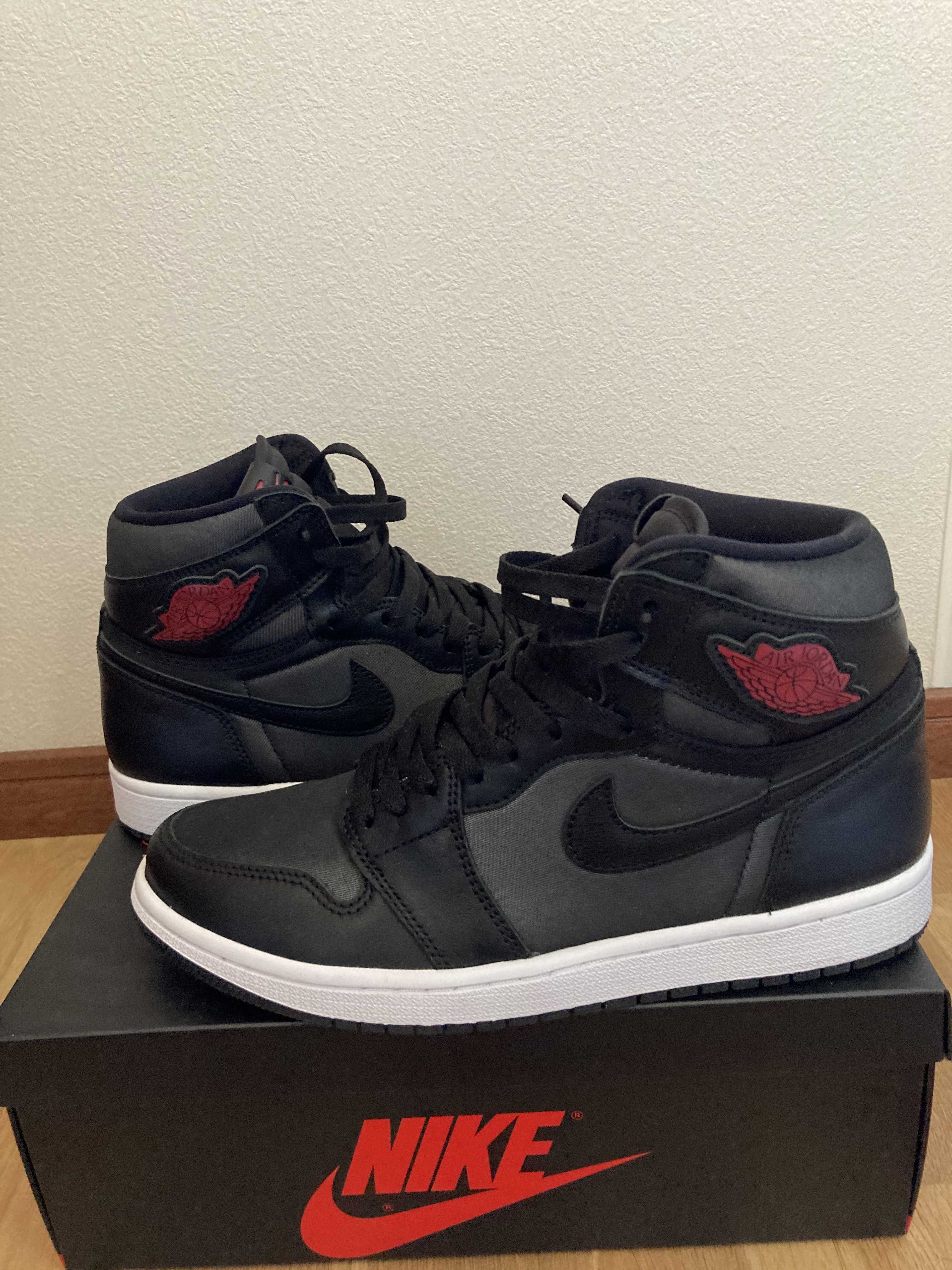 Nike Air Jordan 1 Retro High OG "Black/Metallic Silver/Gym Red"  