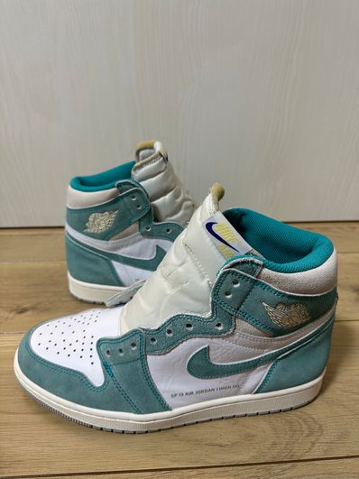 Nike Air Jordan 1 Retro High OG "Turbo Green"