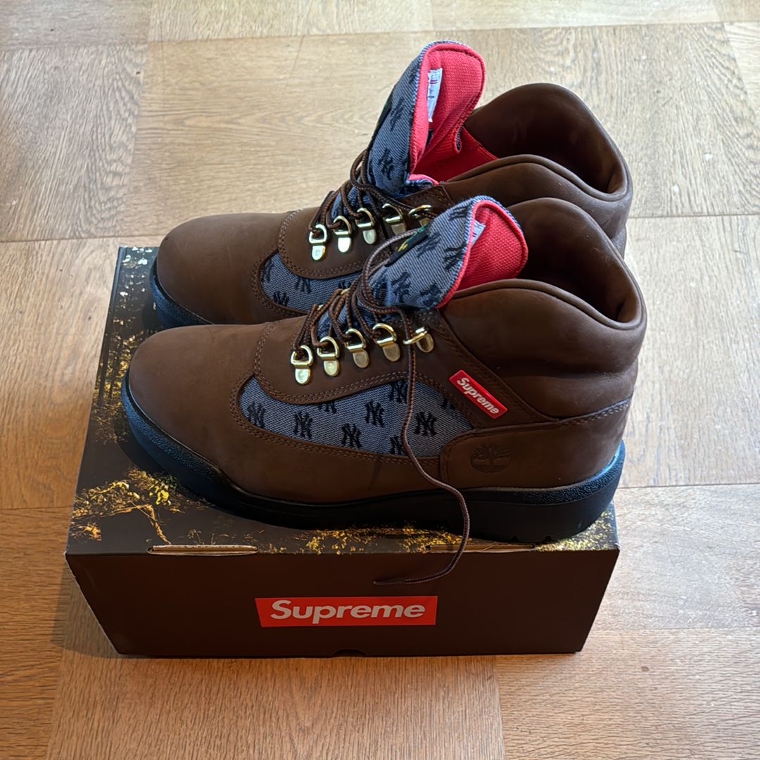 Supreme × Timberland Field Boot "Brown"