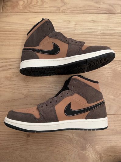 Nike Air Jordan 1 Mid SE "Dark Chocolate"
