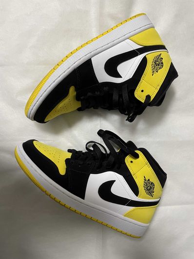 Nike Air Jordan 1 Mid "Yellow Toe Black"