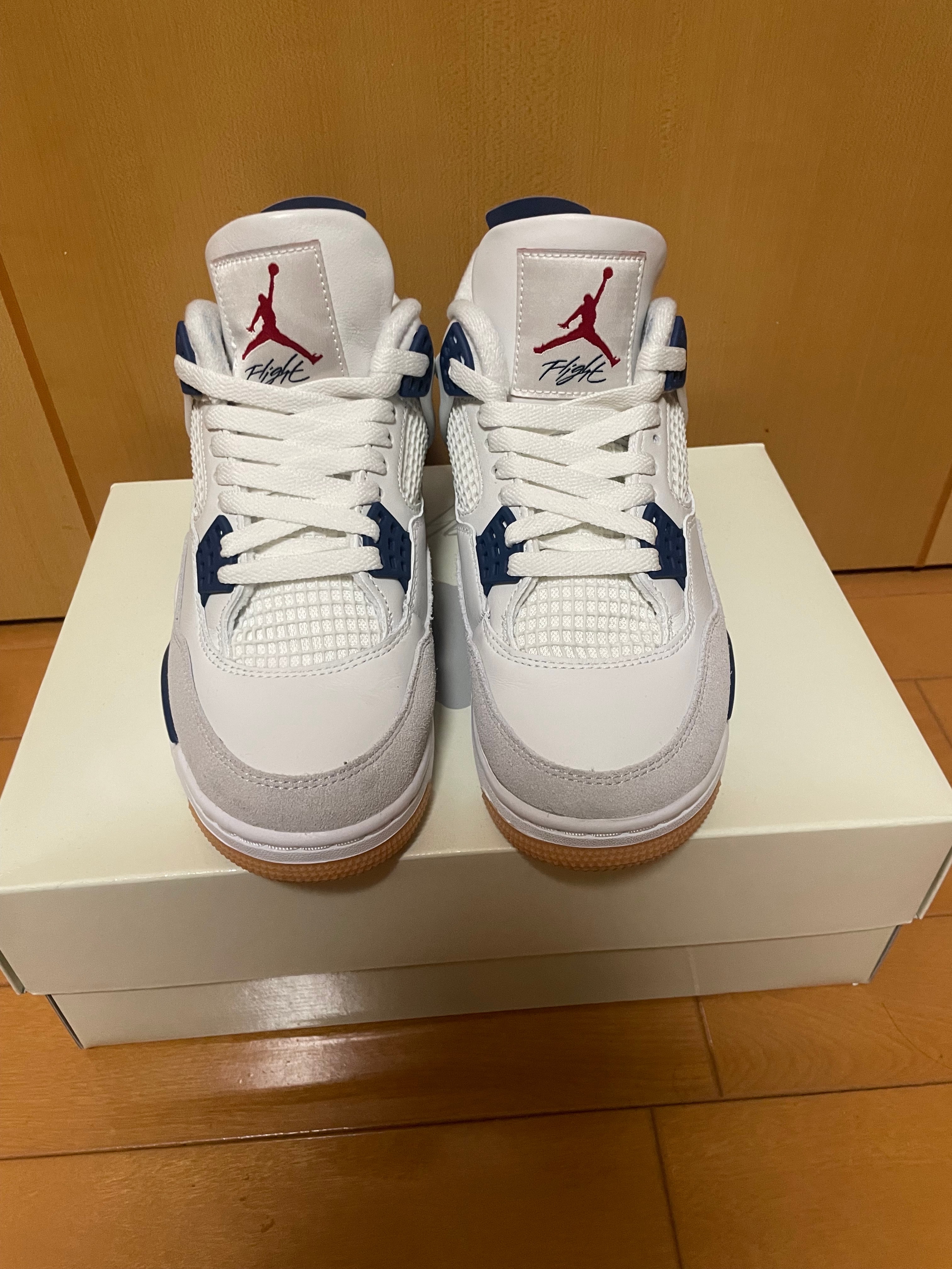 ナイキ SB エアジョーダン4 レトロ SP "サミットホワイト/ネイビー"