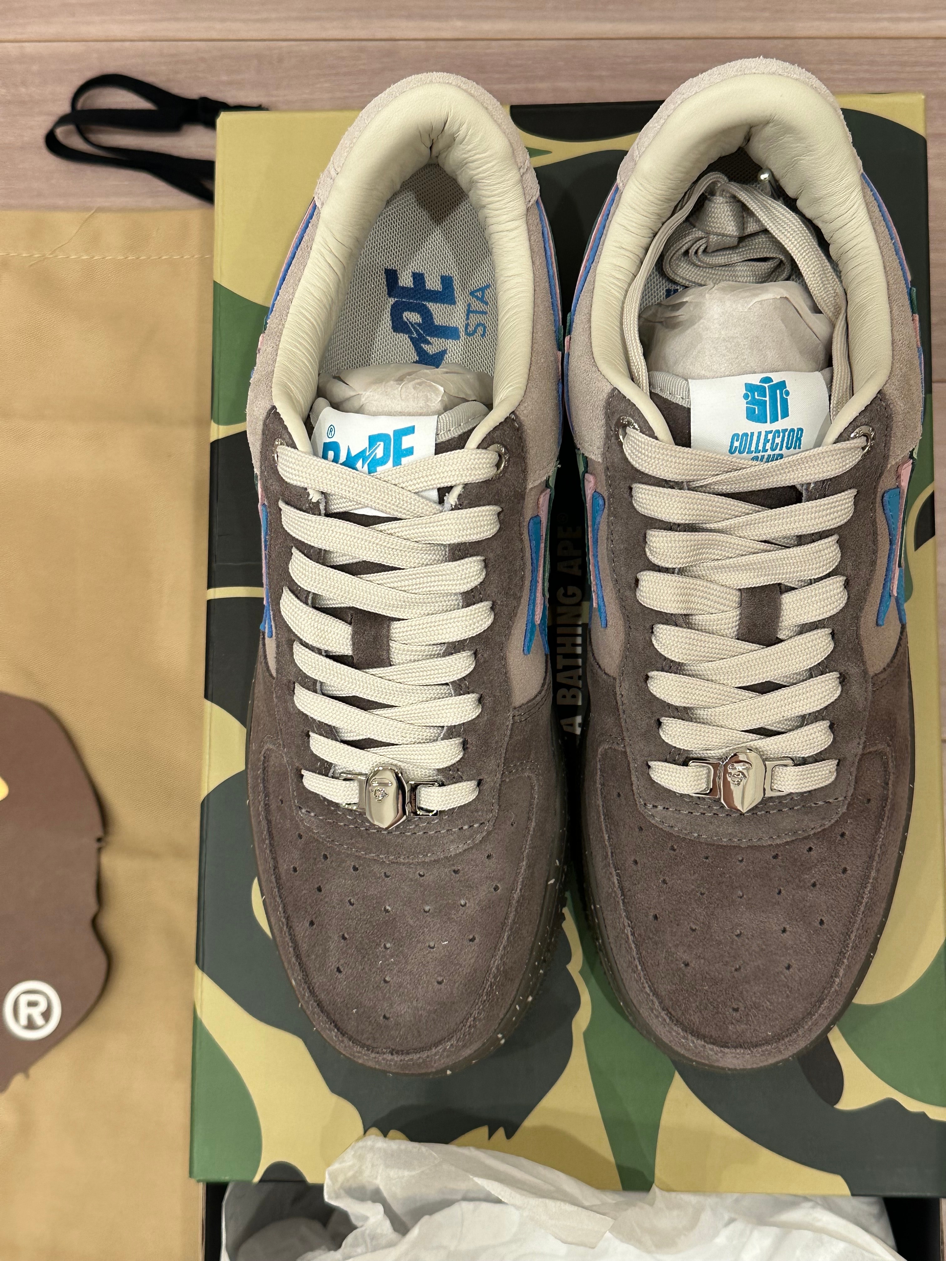 Sneaker News × A BATHING APE BAPE STA "Night" (556 pairs)
