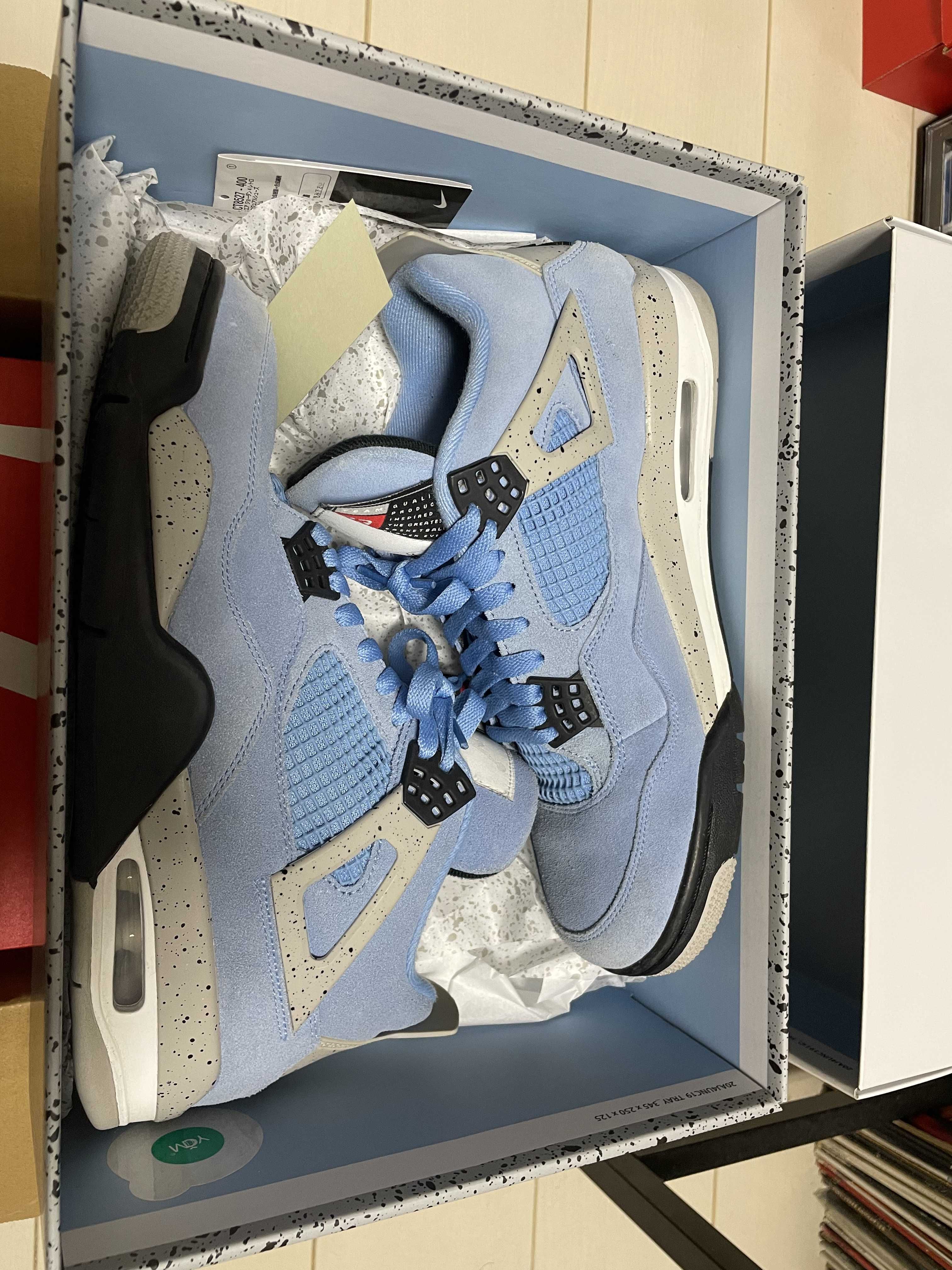 Nike Air Jordan 4 "University Blue"
