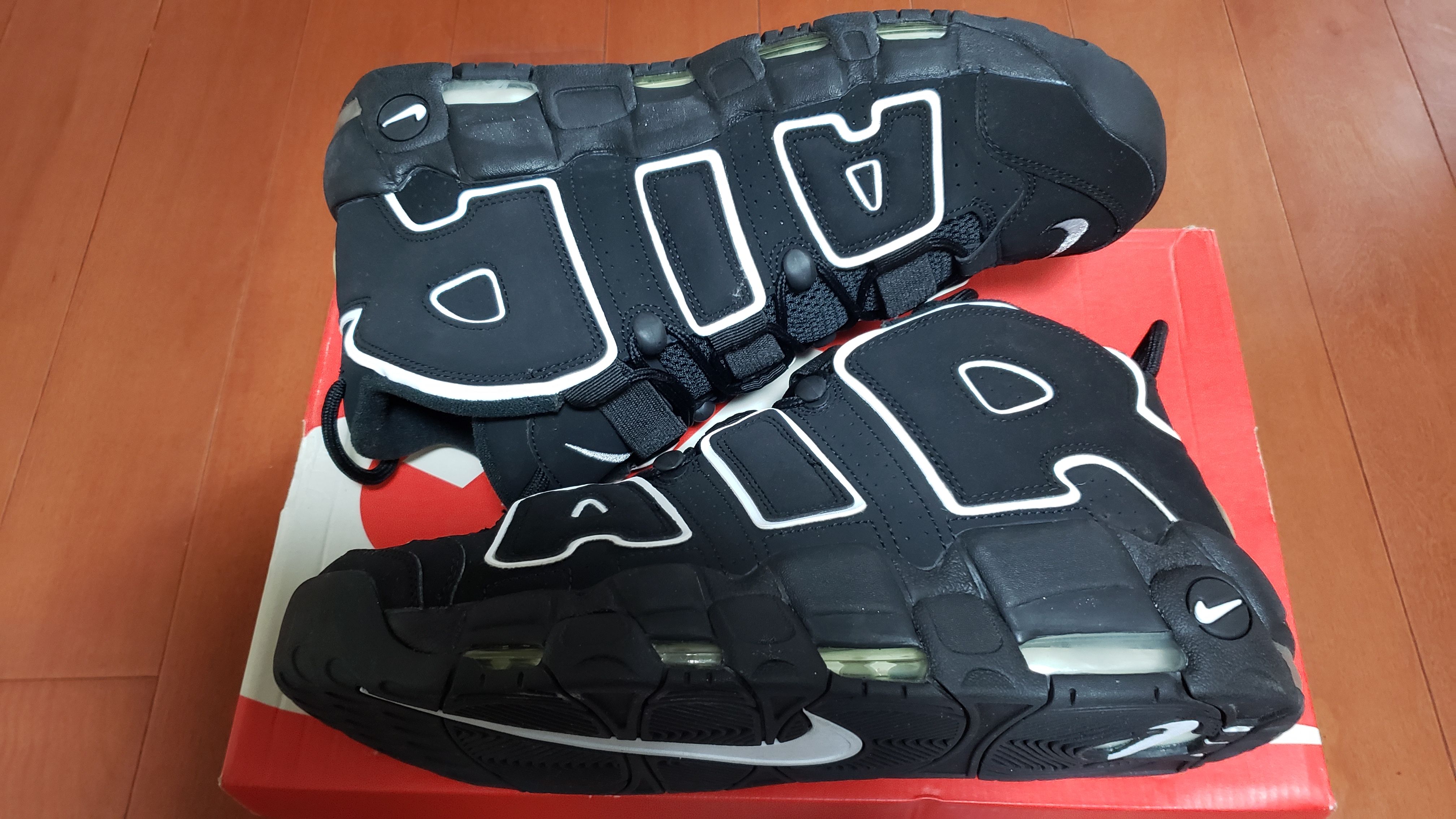 NIKE AIR MORE UPTEMPO "BLACK/WHITE"(2016)