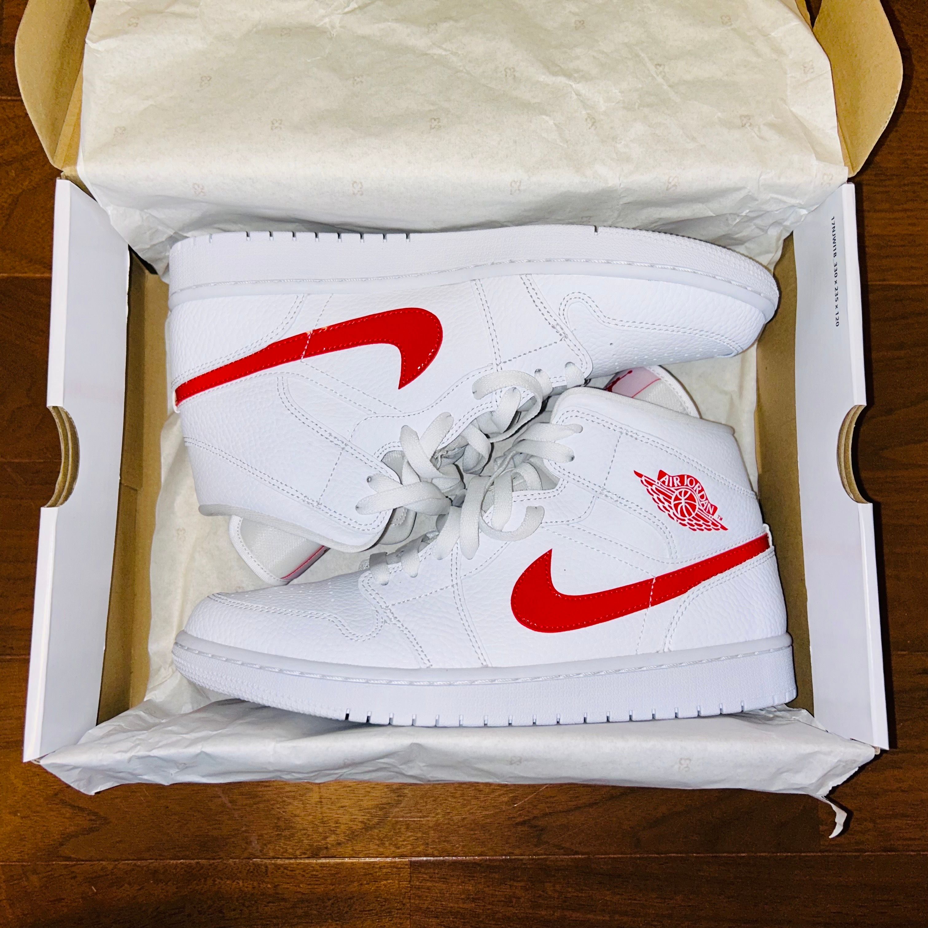 NIKE Women's AIR JORDAN 1 MID "WHITE/RED"