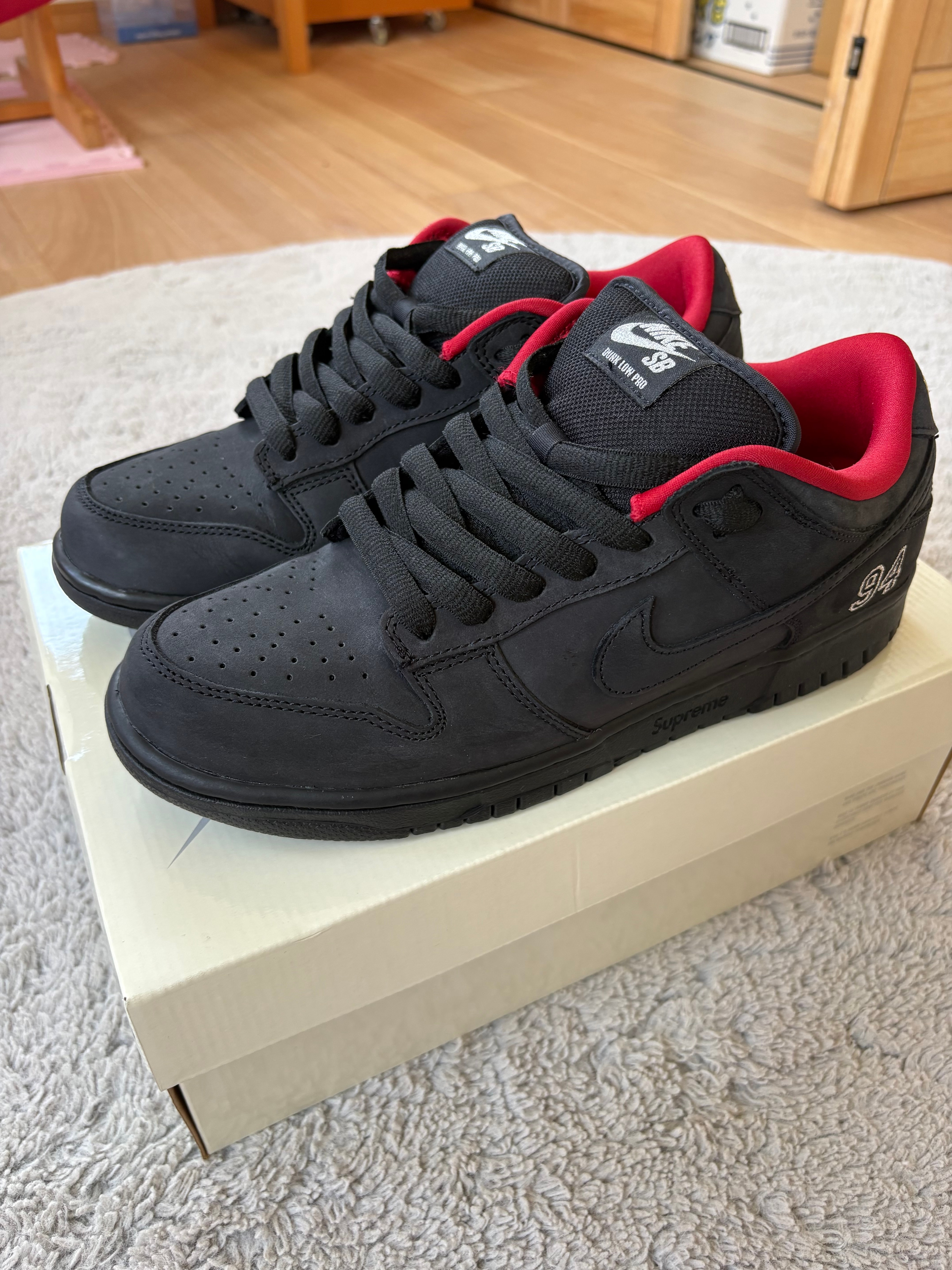 Supreme × Nike SB Dunk Low "Black" (25FW Week2)