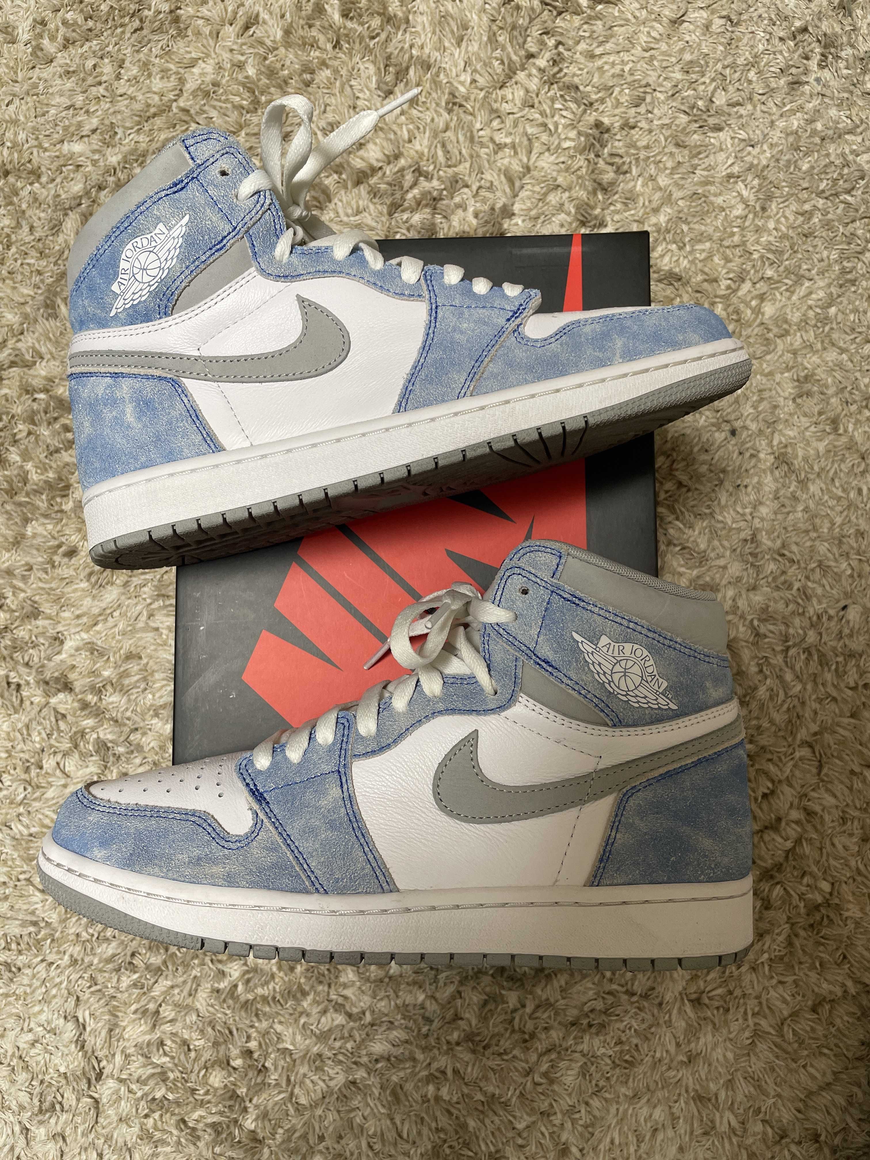 Nike Air Jordan 1 High OG "Hyper Royal"