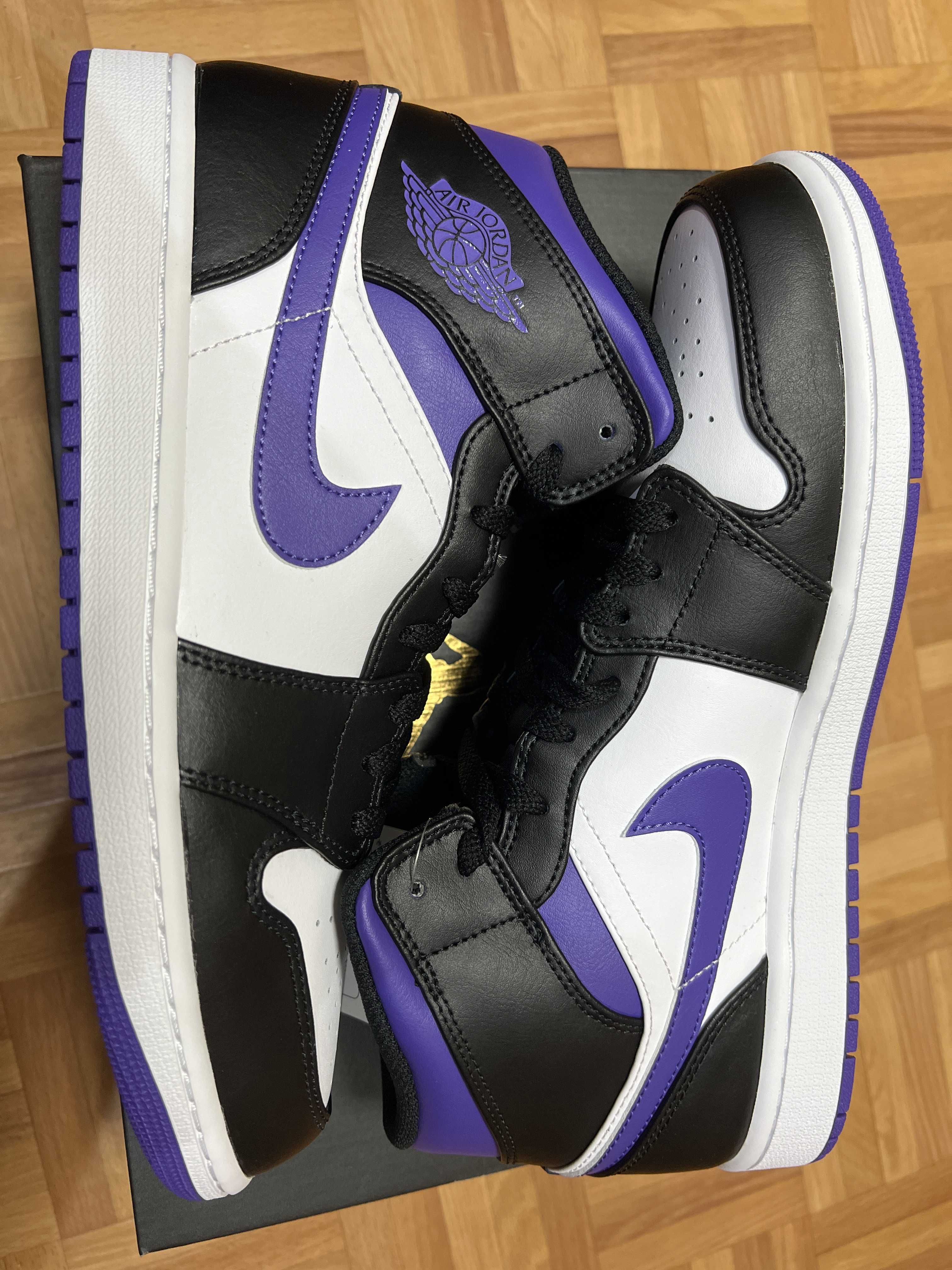 Nike Air Jordan 1 Mid "Black/Court Purple"