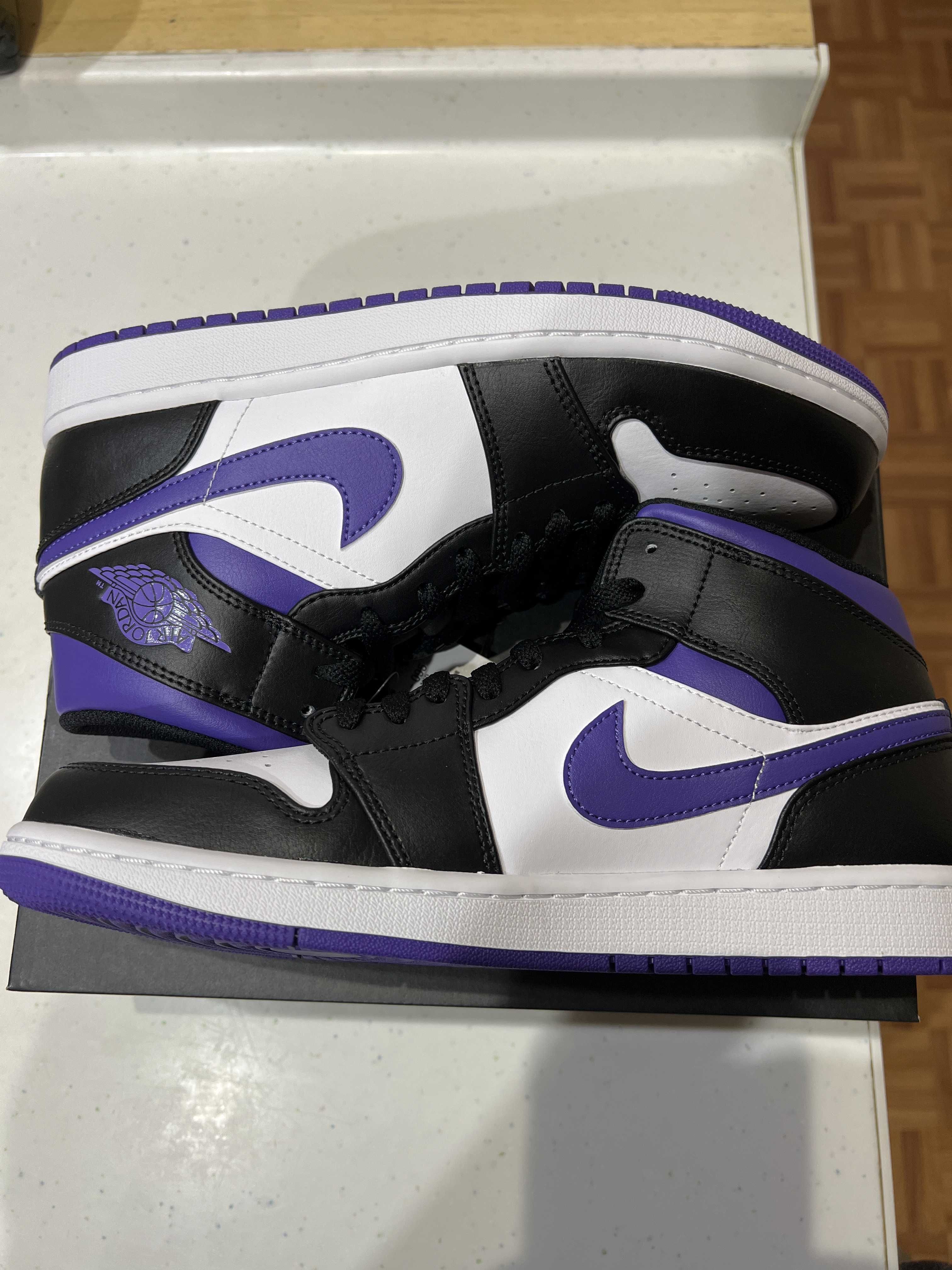 Nike Air Jordan 1 Mid "Black/Court Purple"