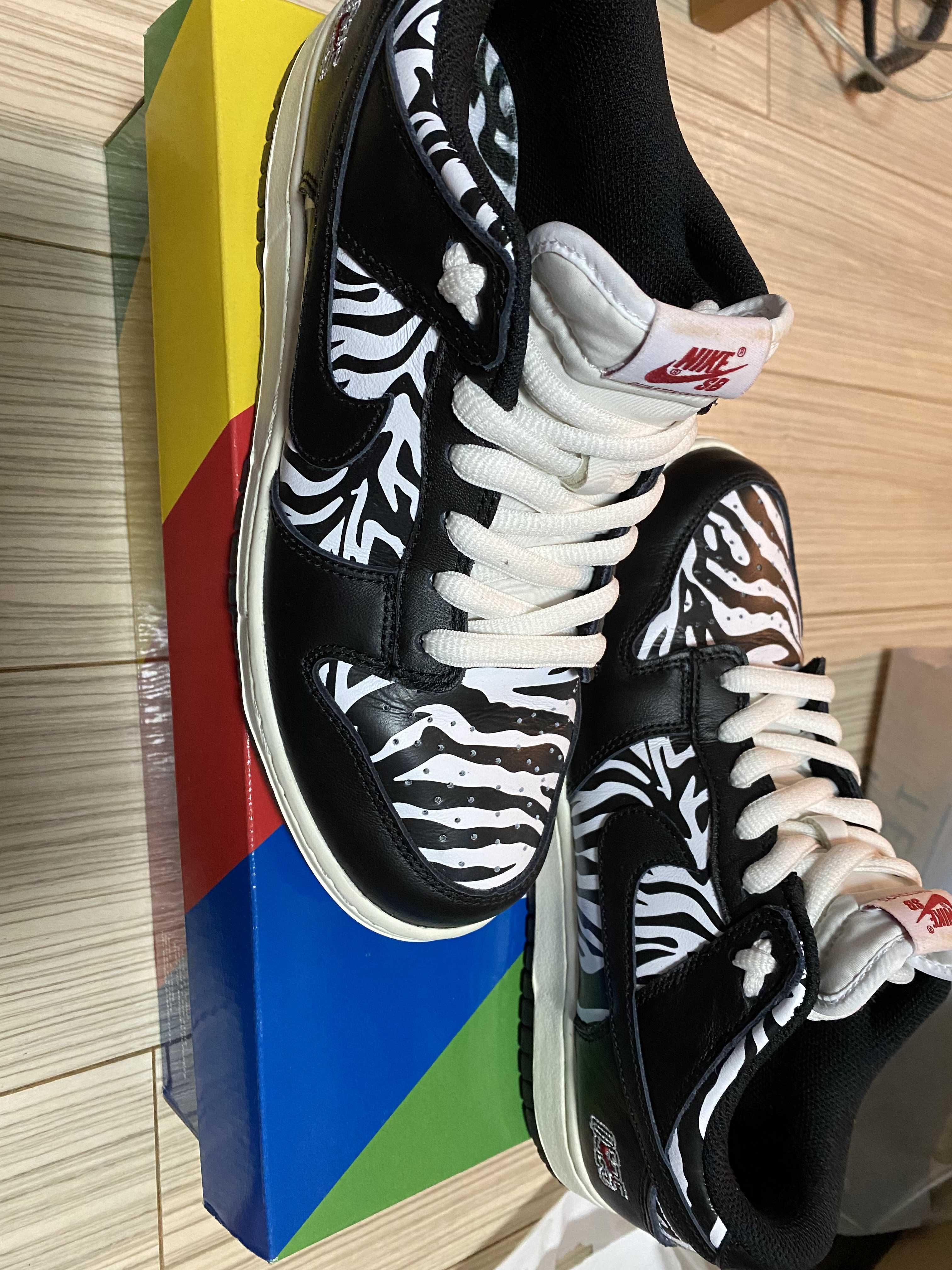 Quartersnacks × Nike SB Dunk Low "Zebra Cake/Safari"