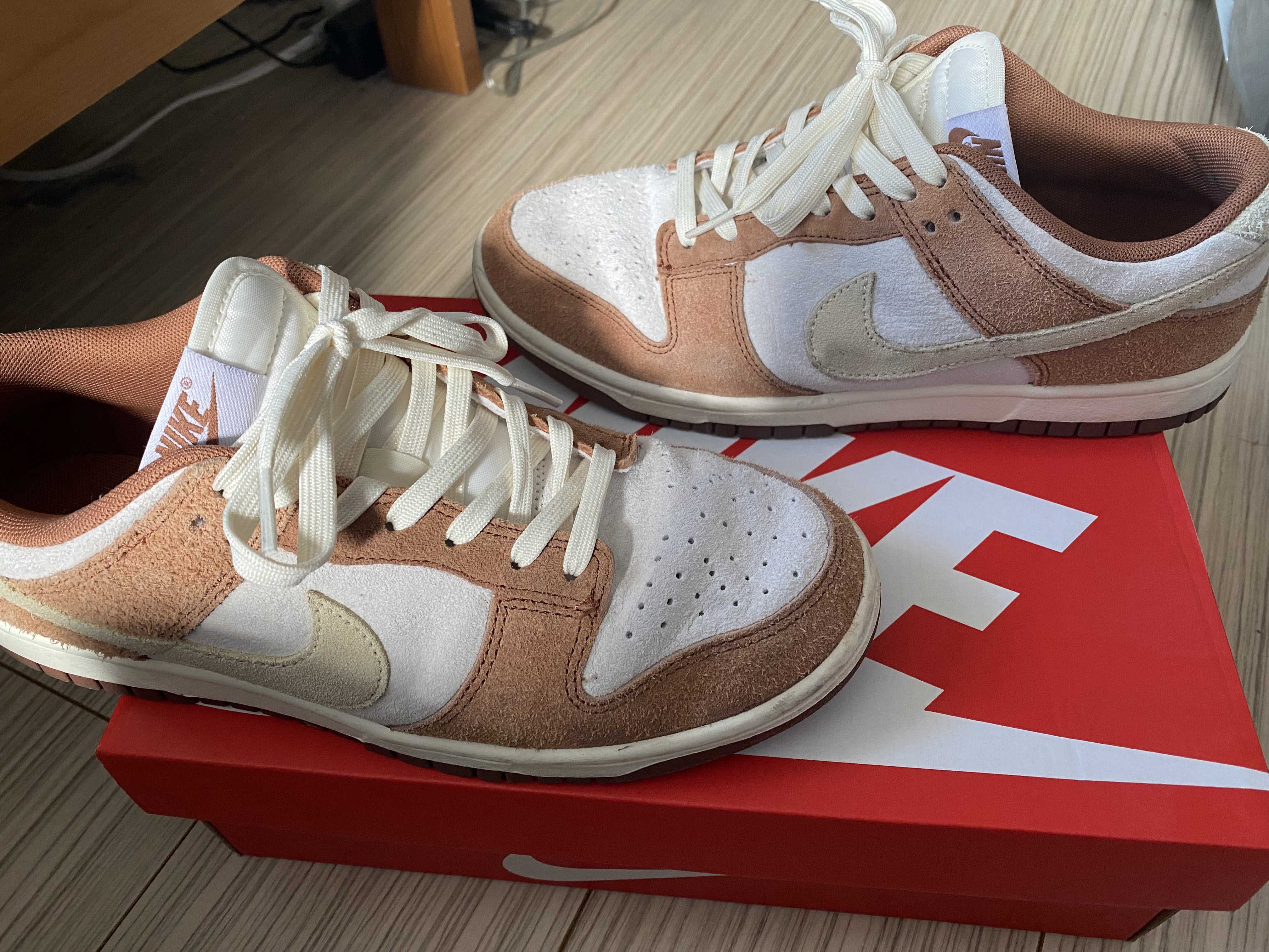 Nike Dunk Low PRM "Medium Curry"