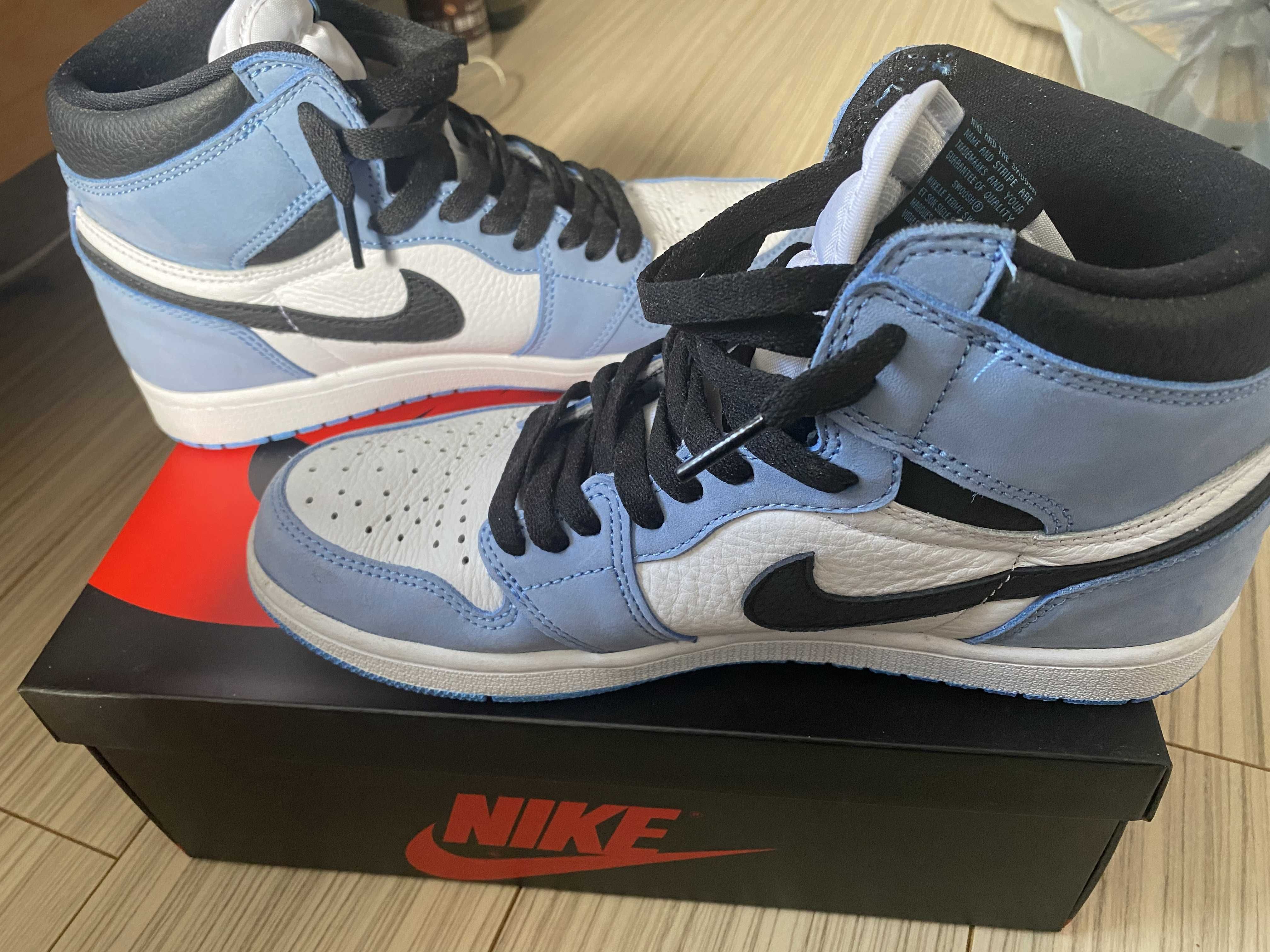 Nike Air Jordan 1 High OG "University Blue"