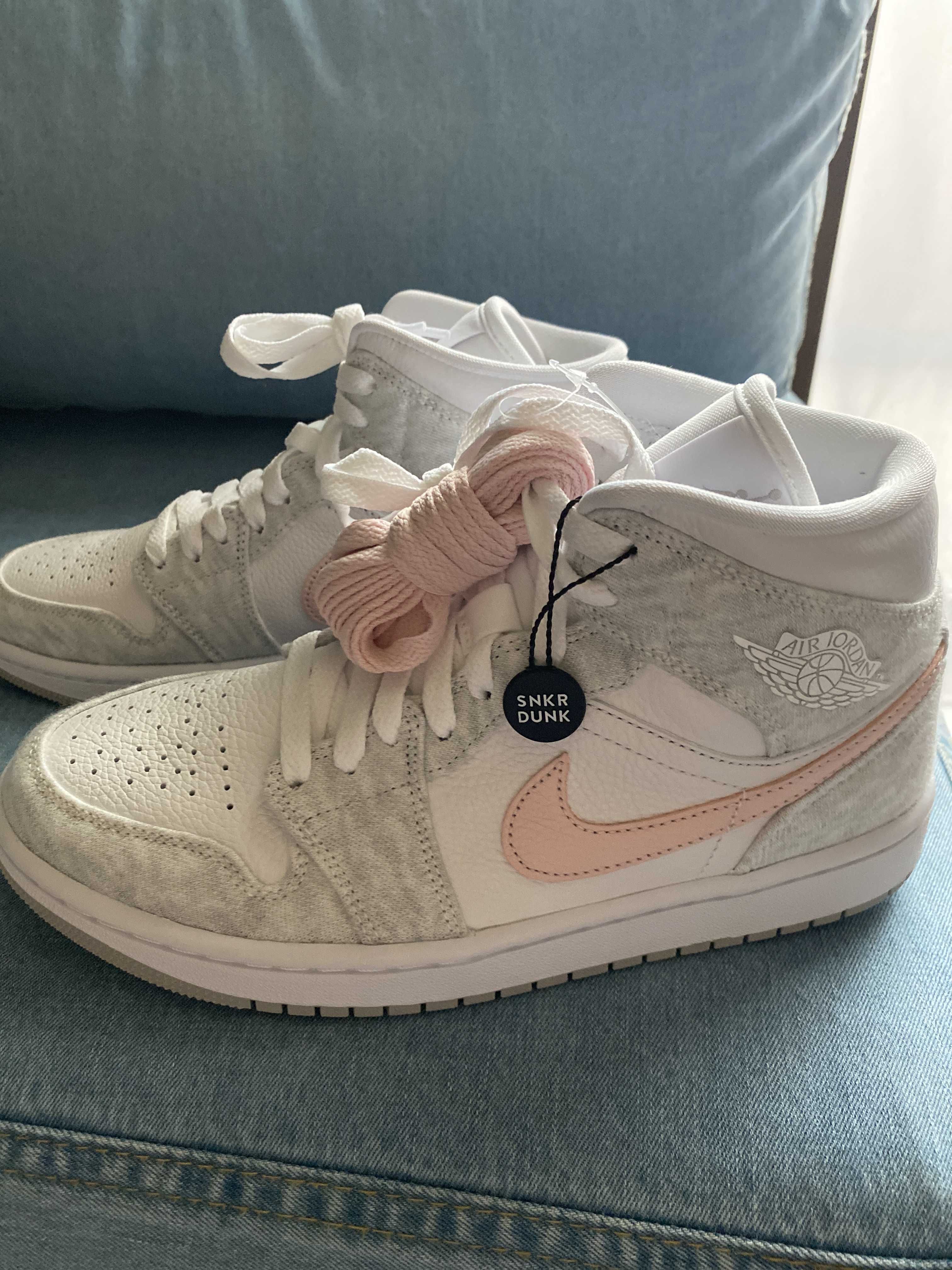 Nike Women's Air Jordan 1 Mid SE "Light Iron Ore"