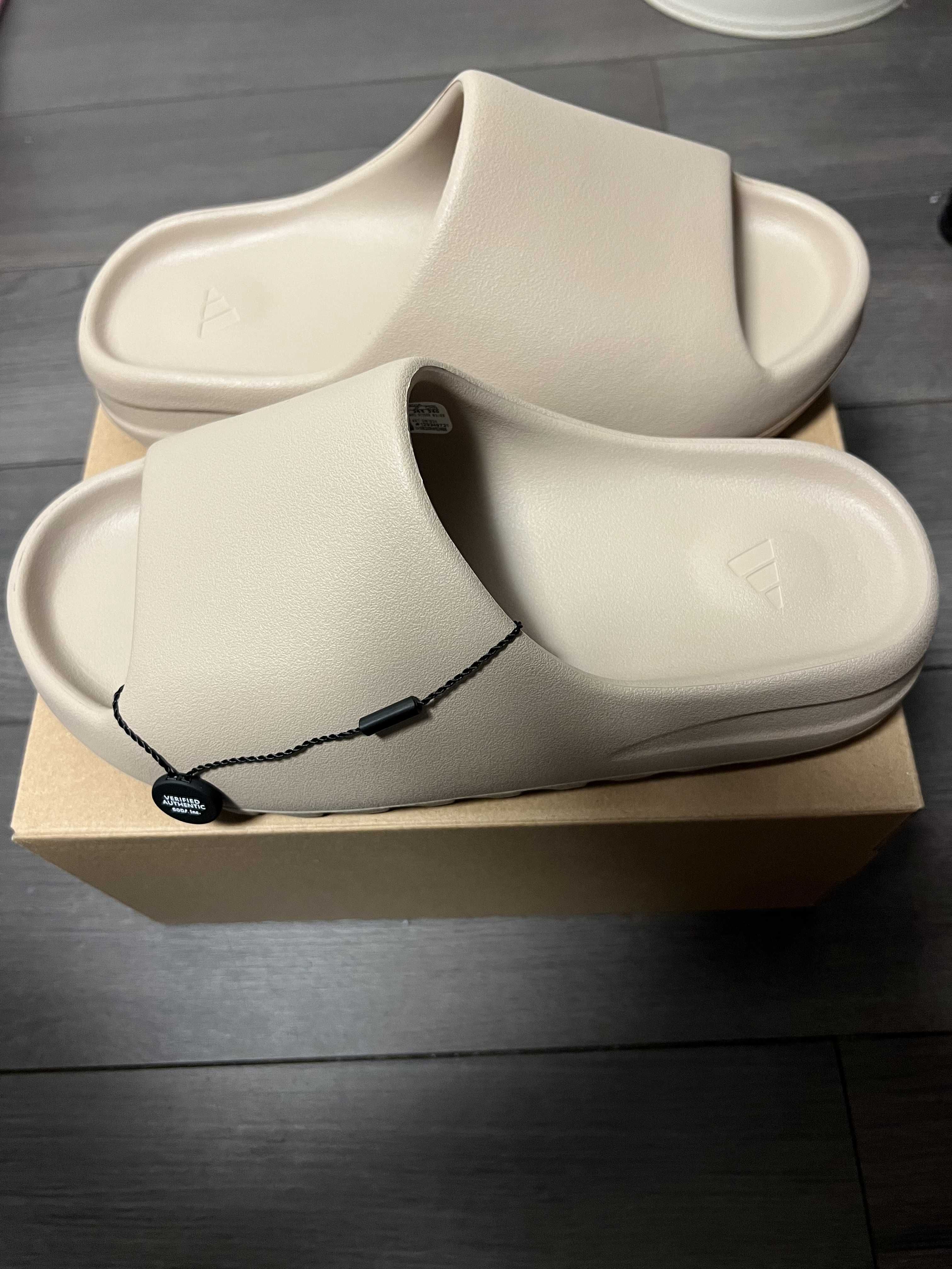 adidas YEEZY Slide "Pure" (GW1934)